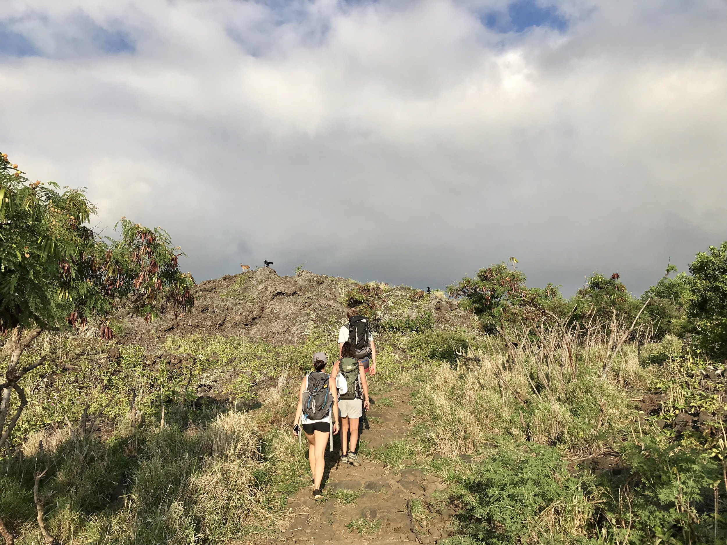 Hiking Captain Cook Monument on Big Island of Hawaii