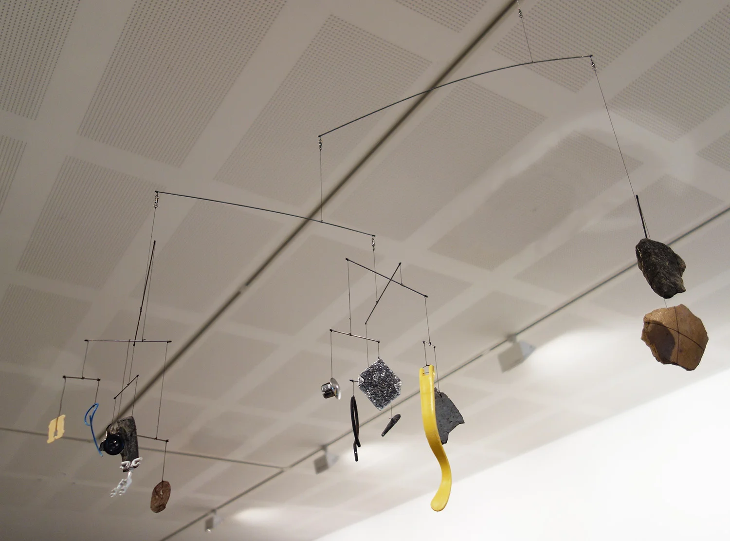  Rebecca Gallo,  An irregular dancing (Campbelltown)  (detail), 2018, objects found on a walk starting and finishing at Campbelltown Arts Centre, steel, linen thread, steel wire, sinkers and swivels, approx. 250 x 250 x 150 cm. Installation view for Fisher’s Ghost Art Award 2018 at Campbelltown Arts Centre. 