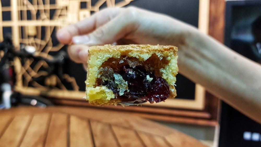 cranberry pineapple pastry, Chia Te Bakery (เจียเต๋อ 佳德鳳梨酥) store, taipei, taiwan