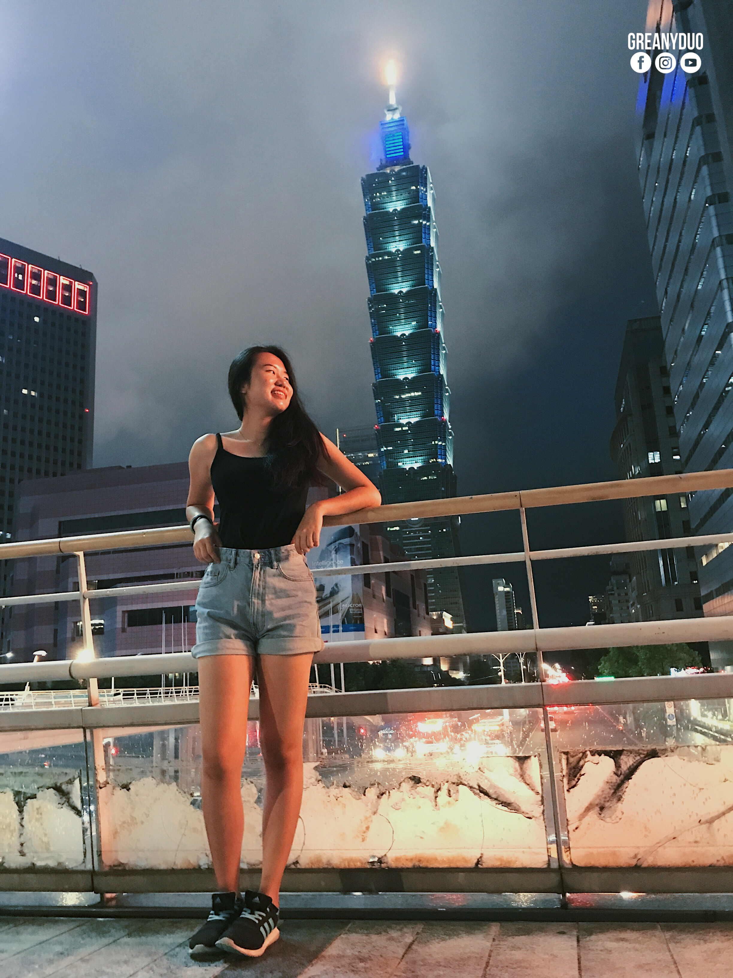 tina taking photo with ตึกไทเป 101 (Taipei 101; 台北101), taipei, taiwan