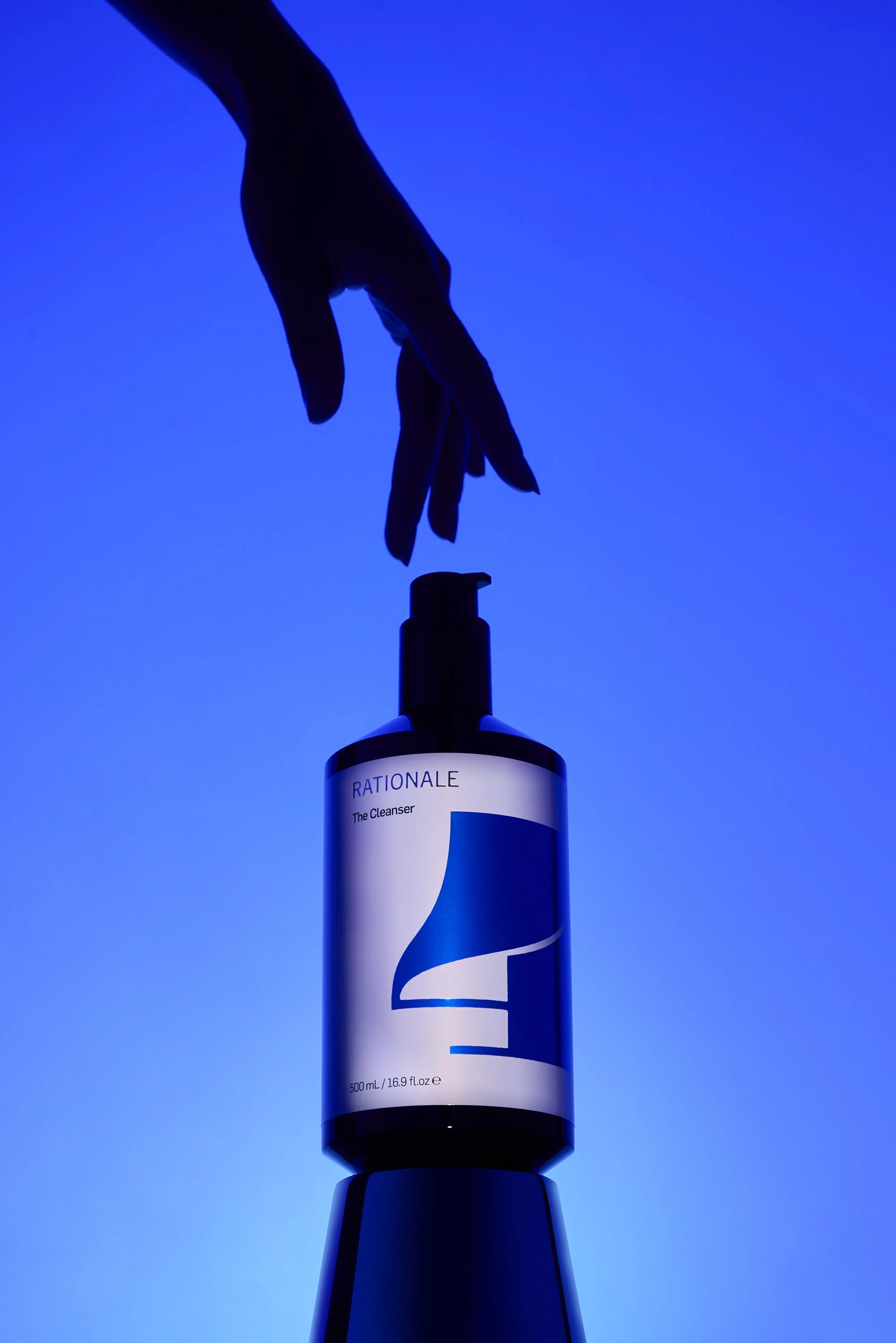 Rationale_#4_500_mL_Cleanser_-_Hero_Shot_-_0763.jpg