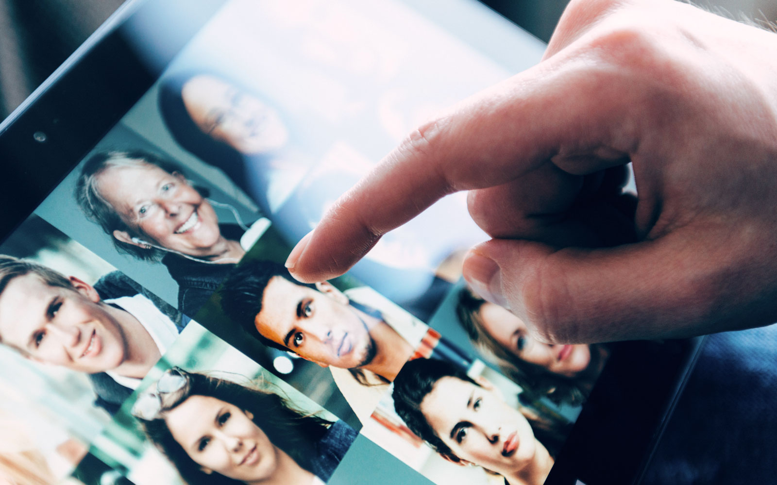 The panic and pleasure of online dating as a woman in her 40s
