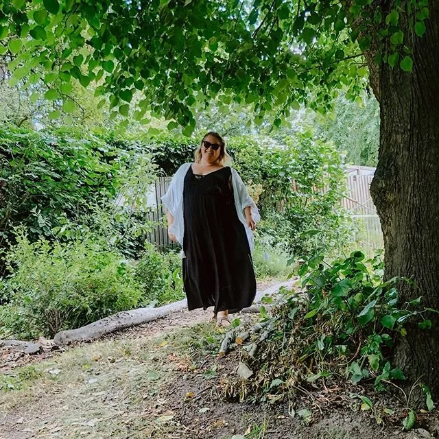 In a matter of weeks, social distancing left millions more people in the UK feeling isolated. This may seem surprising but according to a @mentalhealthfoundation survey young people aged 18-24 are almost THREE times more likely to have experienced lo