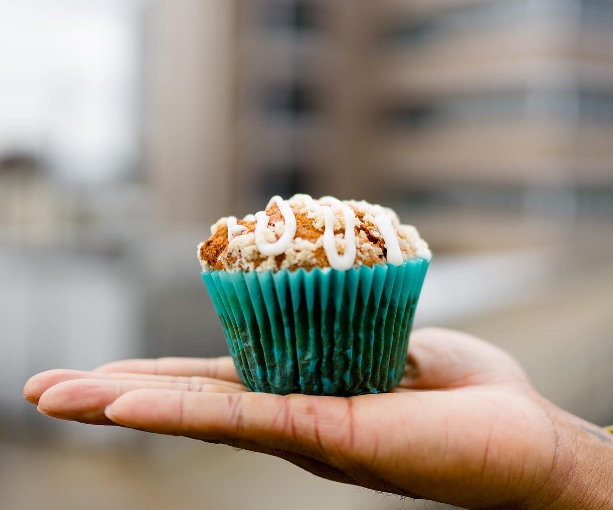 a super satisfying and tasty Lemon Poppyseed Muffin to complement your favorite cup.