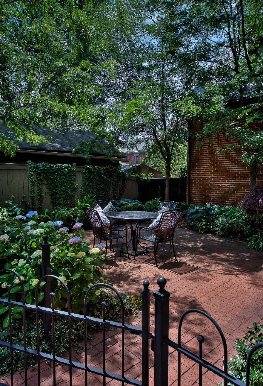 11 TH beckst_patio.jpg