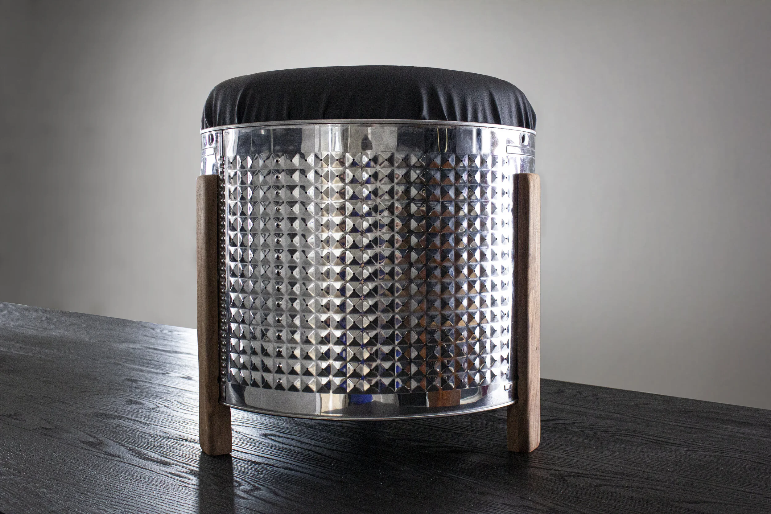 Stool_1.jpg