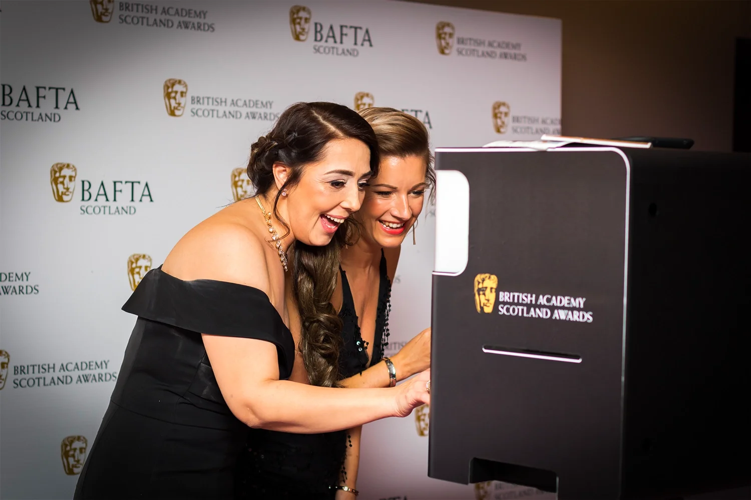 Photo Booth Hire Glasgow: Your Complete Guide