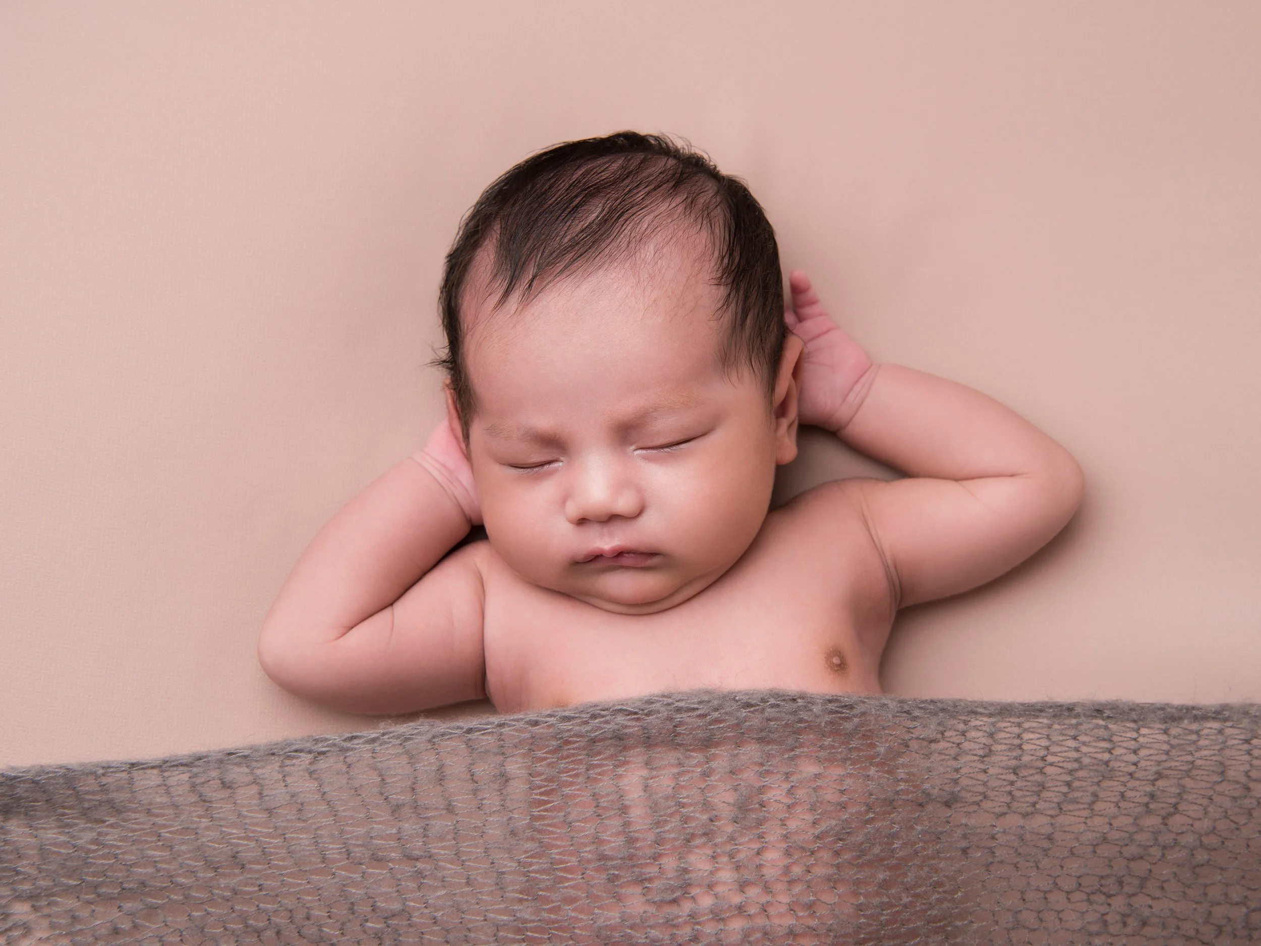 At-home newborn photoshoot London, professional baby portraits by Nemi Miller