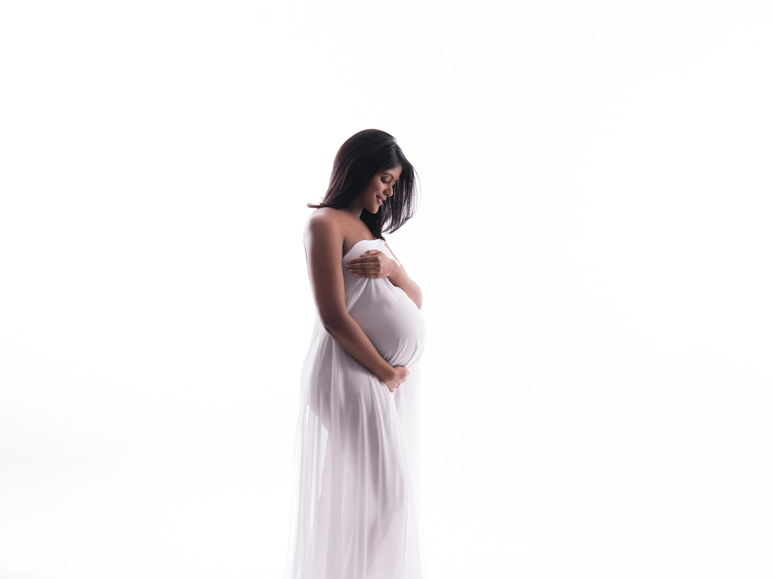 When Is the Best Time for a Maternity Photoshoot in London?