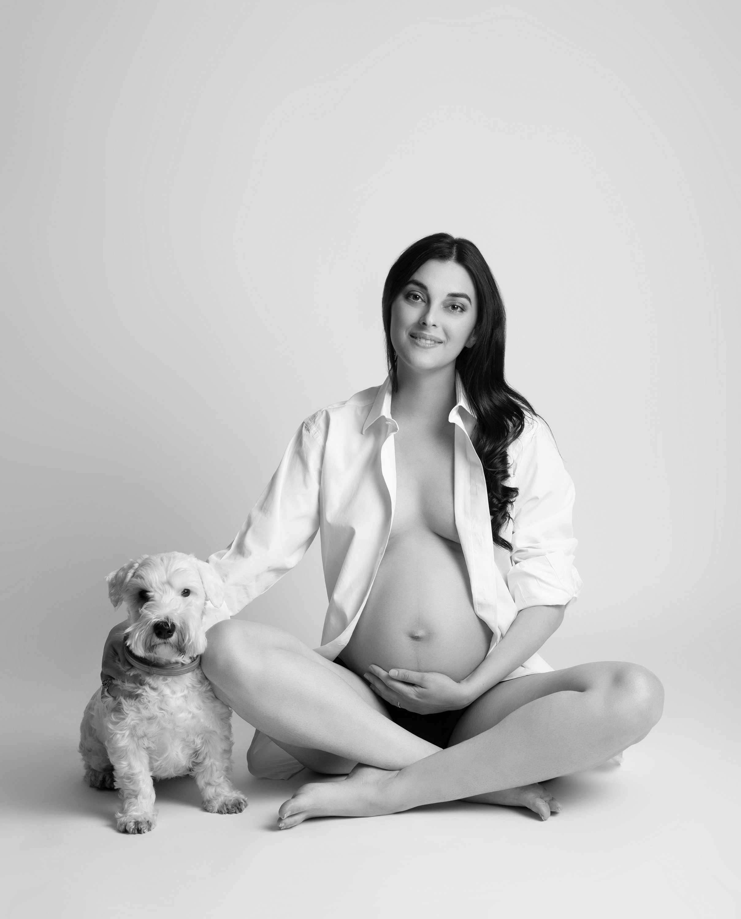 Pregnancy-photoshoot-with-my-dog.jpg