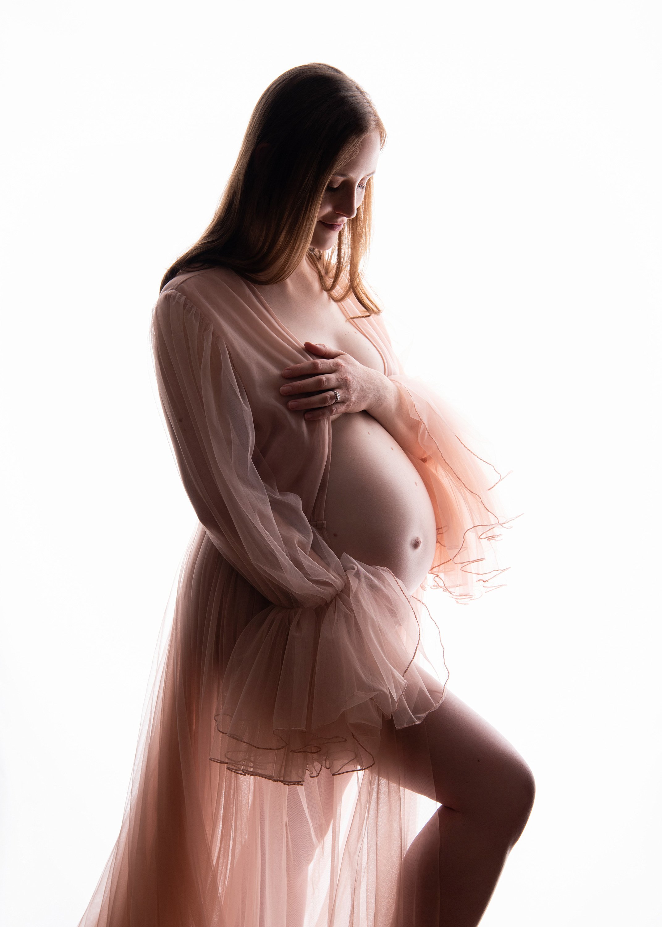 designer-dress-maternity-photoshoot-London.jpg