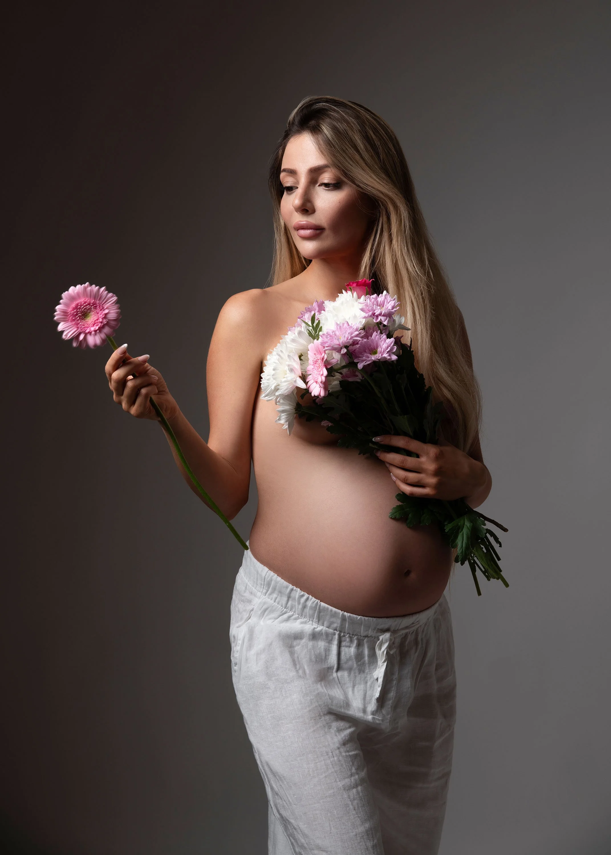 pregnancy-photoshoot-London.jpg