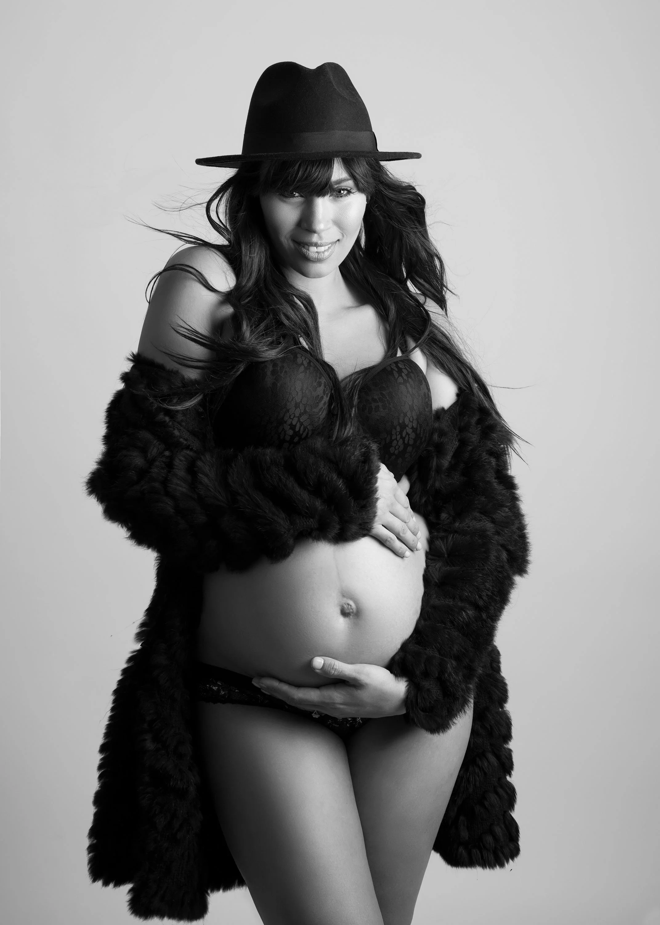 pregnancy-photoshoot-near-me.jpg