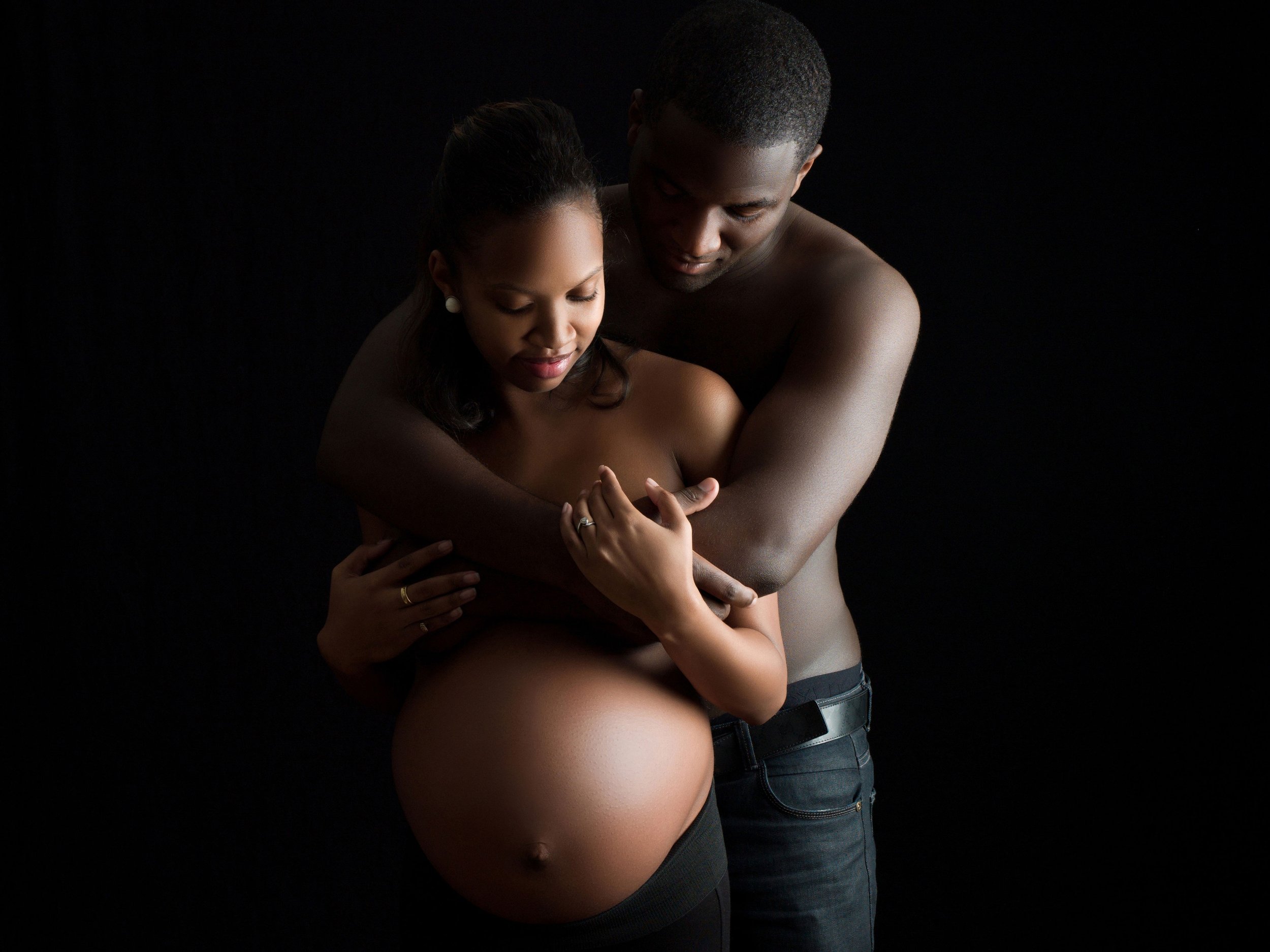 What's Included in Your Maternity Photography Session with Nemi