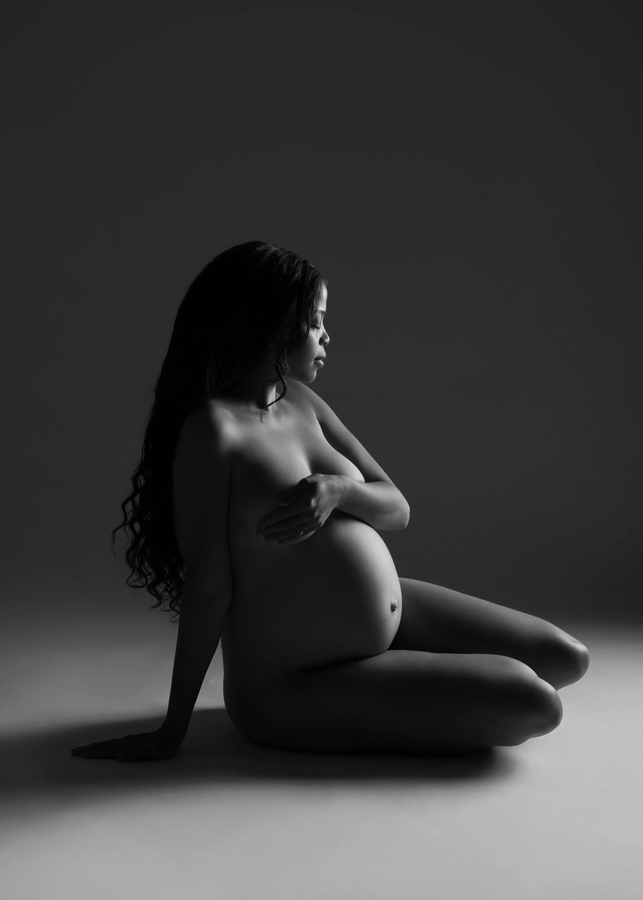 nude-pregnancy-photography-London.jpg