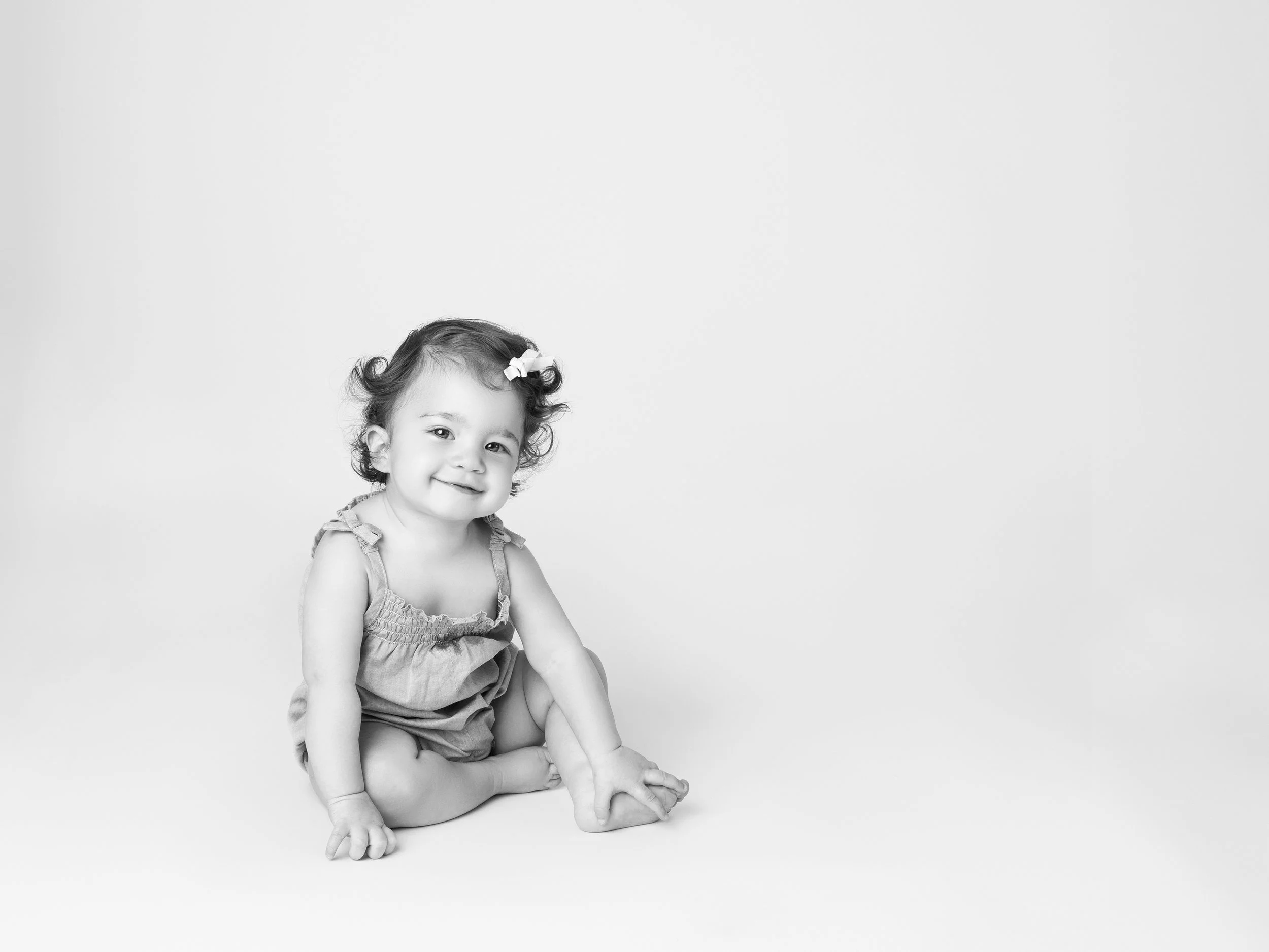 black-and-white-child-photography-London.jpg
