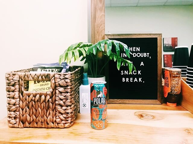 Snack breaks are a totally necessary part of our workdays. Agree or agree? 😋⁠
⁠
⁠
⁠
⁠
#coworking #officespace #privateoffice #executiveoffice #coworkbham #bhamnow #instagrambham #birminghamalabama #youngprofessionals #startups #techbham #techbirming