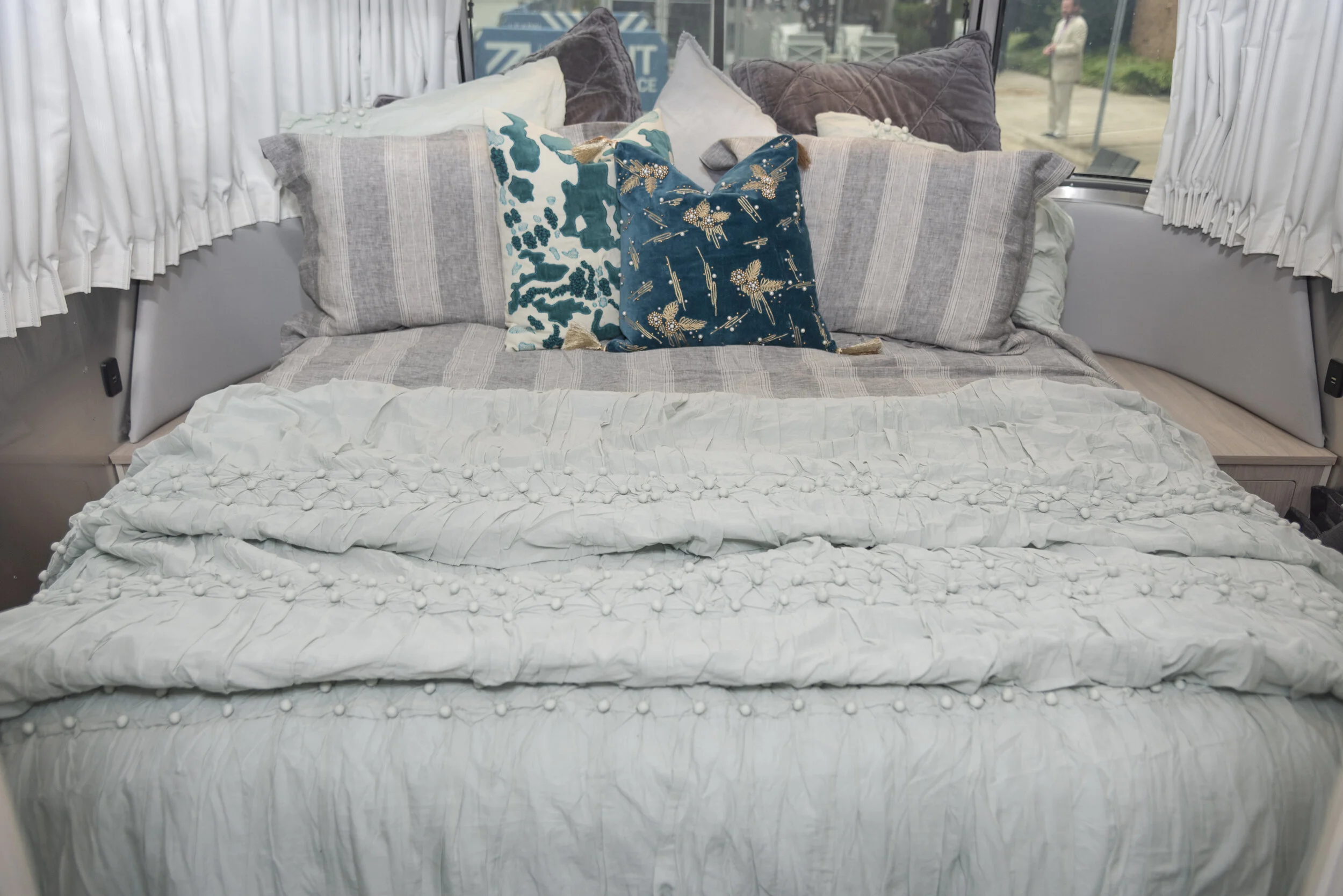 HPMKT_2019Fall_RizzyHome_SteelyardAirstream_hi-res-3.jpg
