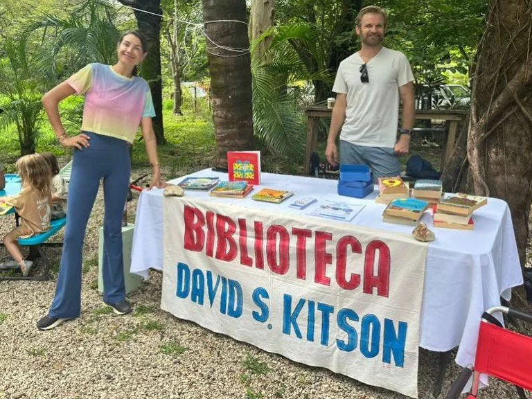 📚 Find us at the Tuesday Market in Guiones every Tuesday morning! 🌿☀️

Stop by the Biblioteca David Kitson booth to learn more about our programs and everything happening at the library.

And don&rsquo;t forget to take home a FREE book in English o