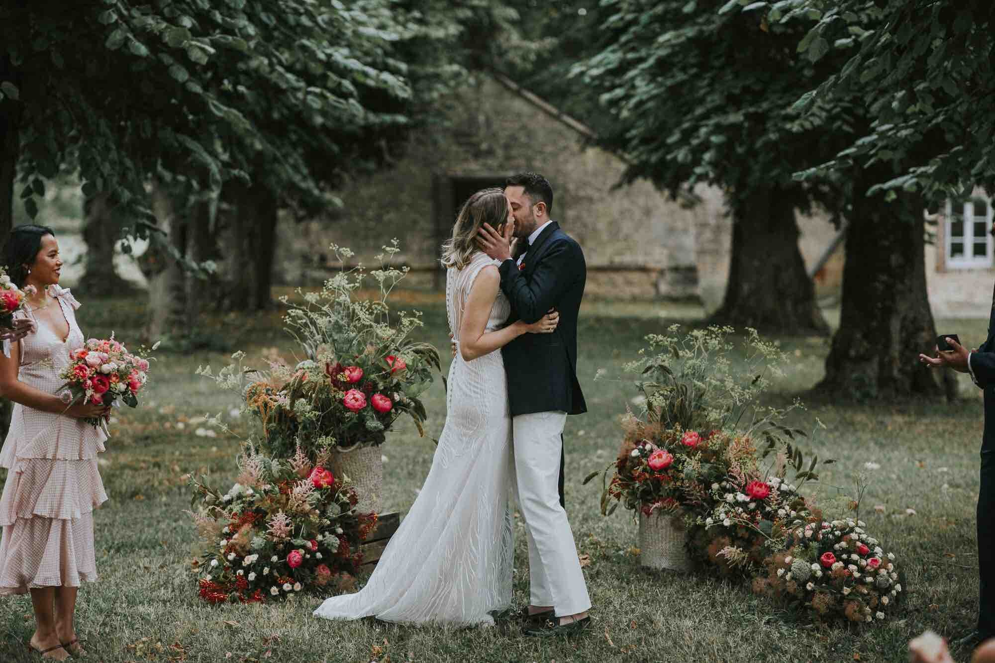 Mariage insolite à la campagne 