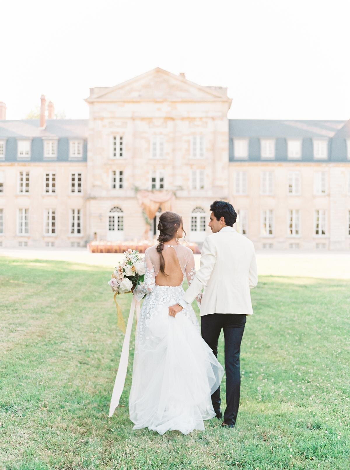 Mariage insolite à la campagne 