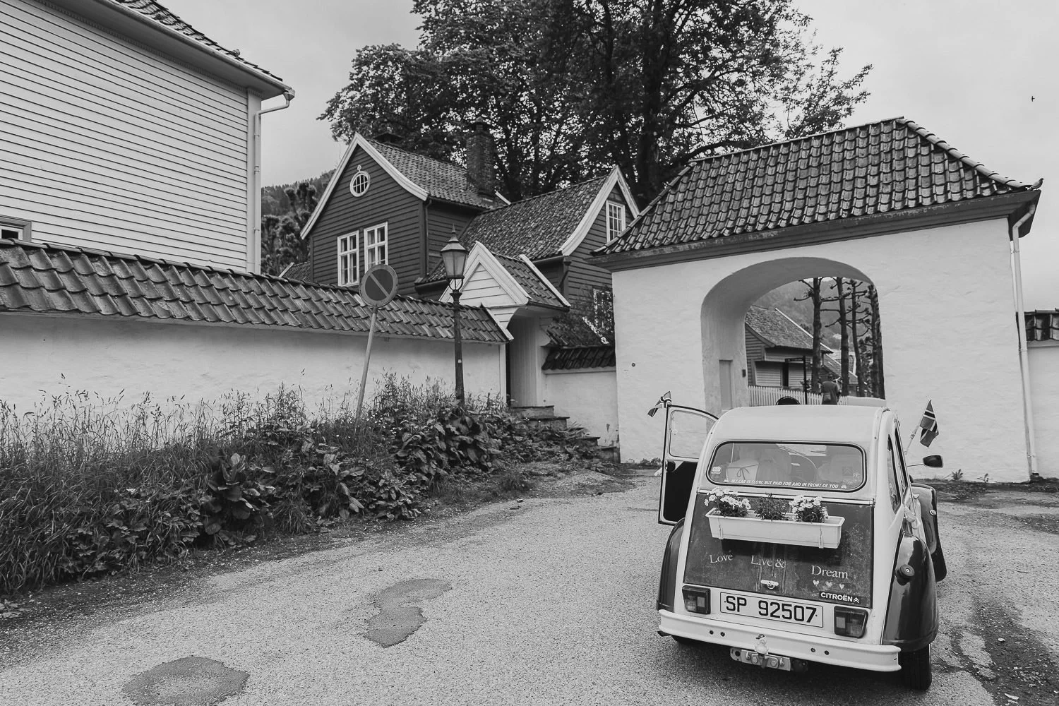 Bryllupsfotograf-Bergen-20220611-0019.jpg