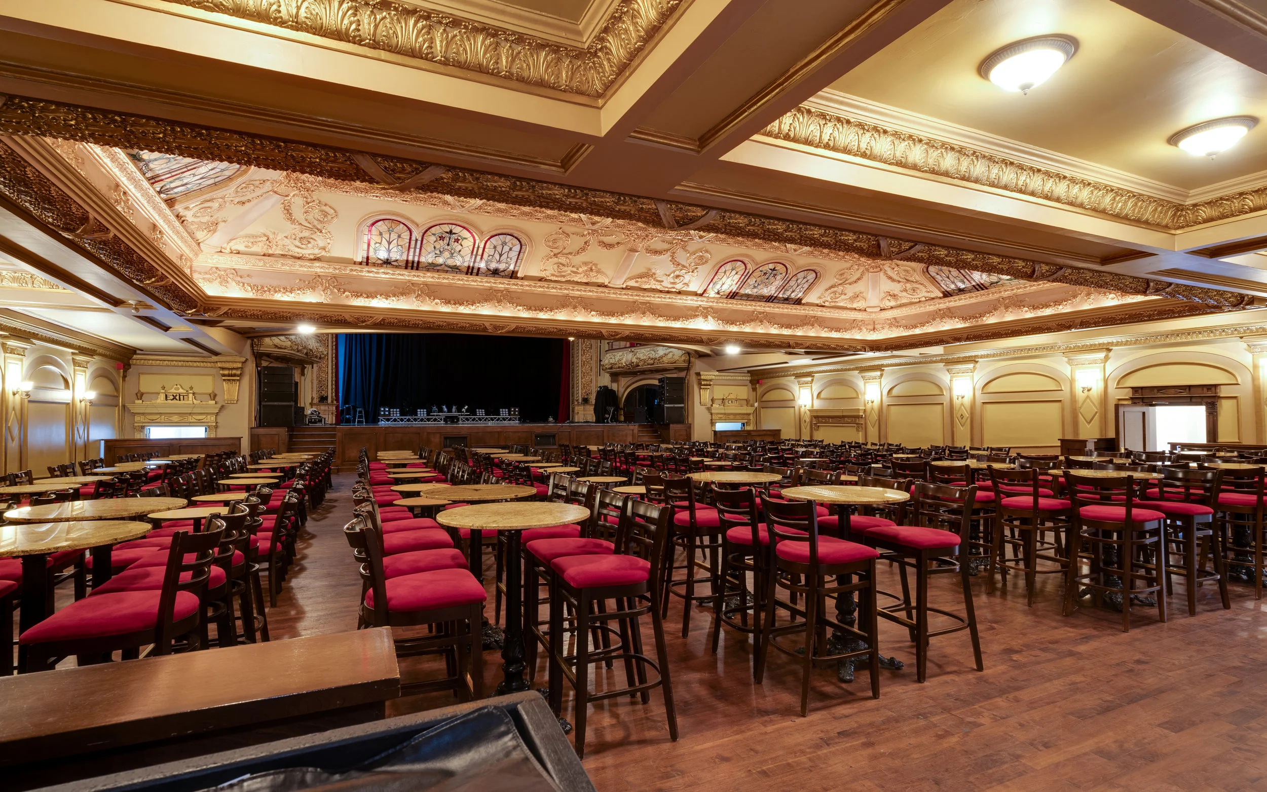 Halls — Théâtre Rialto