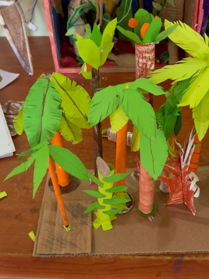 Yes, somehow to observe trees you need to be in the tree 😆 Last weekend&rsquo;s lesson was an ode to Sybil Wettasinghe&rsquo;s beautiful representation of nature. 

playfully facilitated by @krisshannka @surendransd #letsbuildgreatthings #sybilwetta