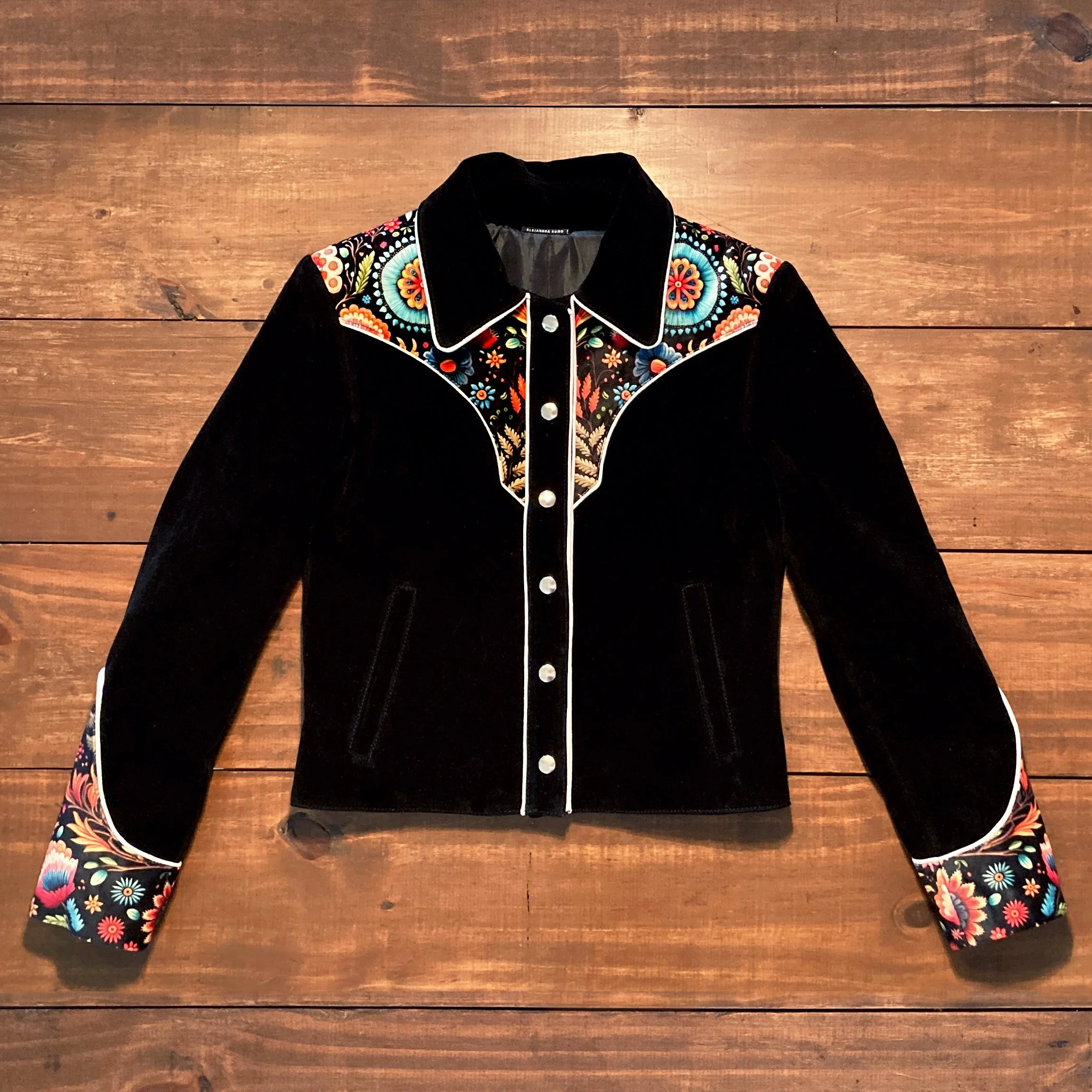 Chaqueta V. Folk frente.jpg