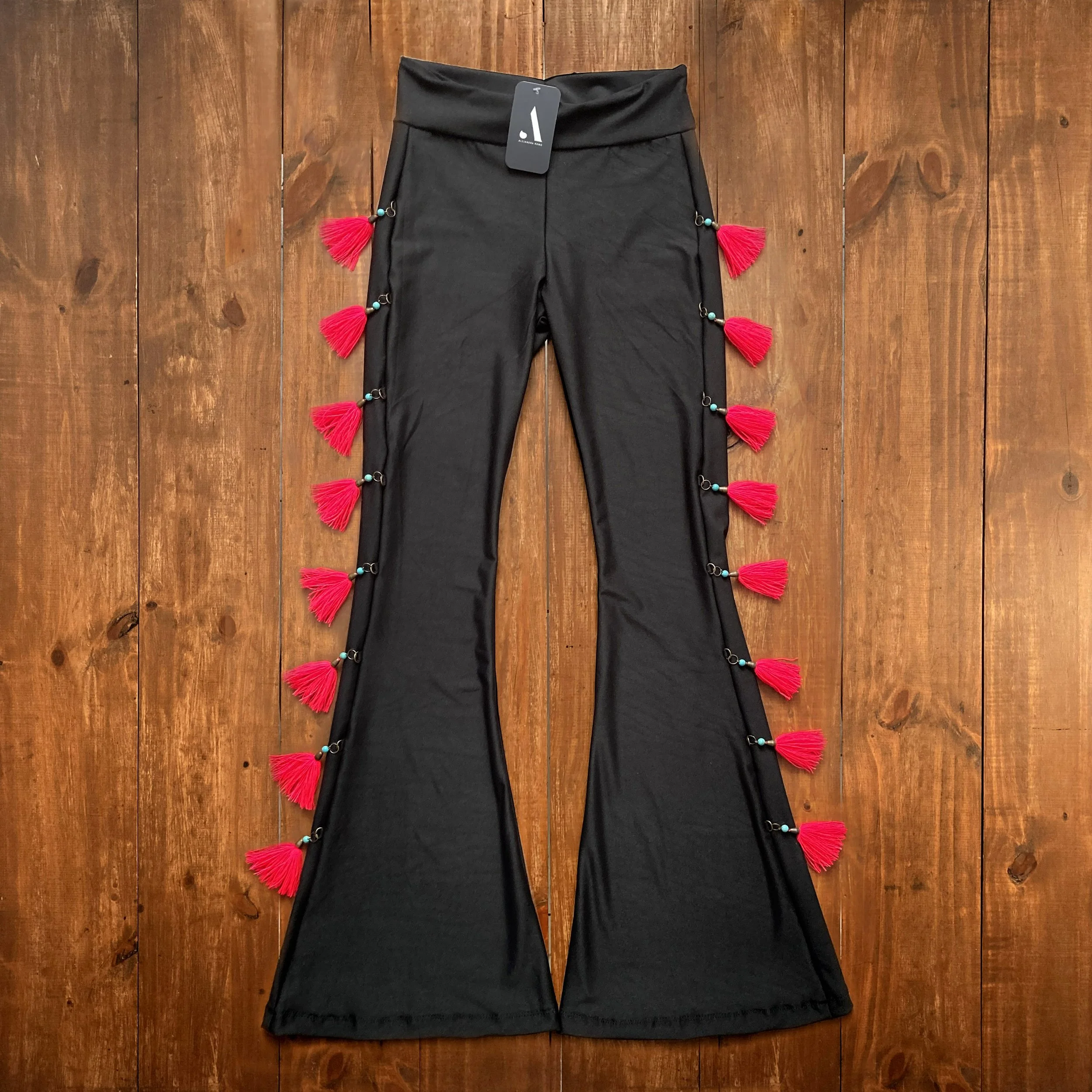 Pantalon borlas copia.jpg