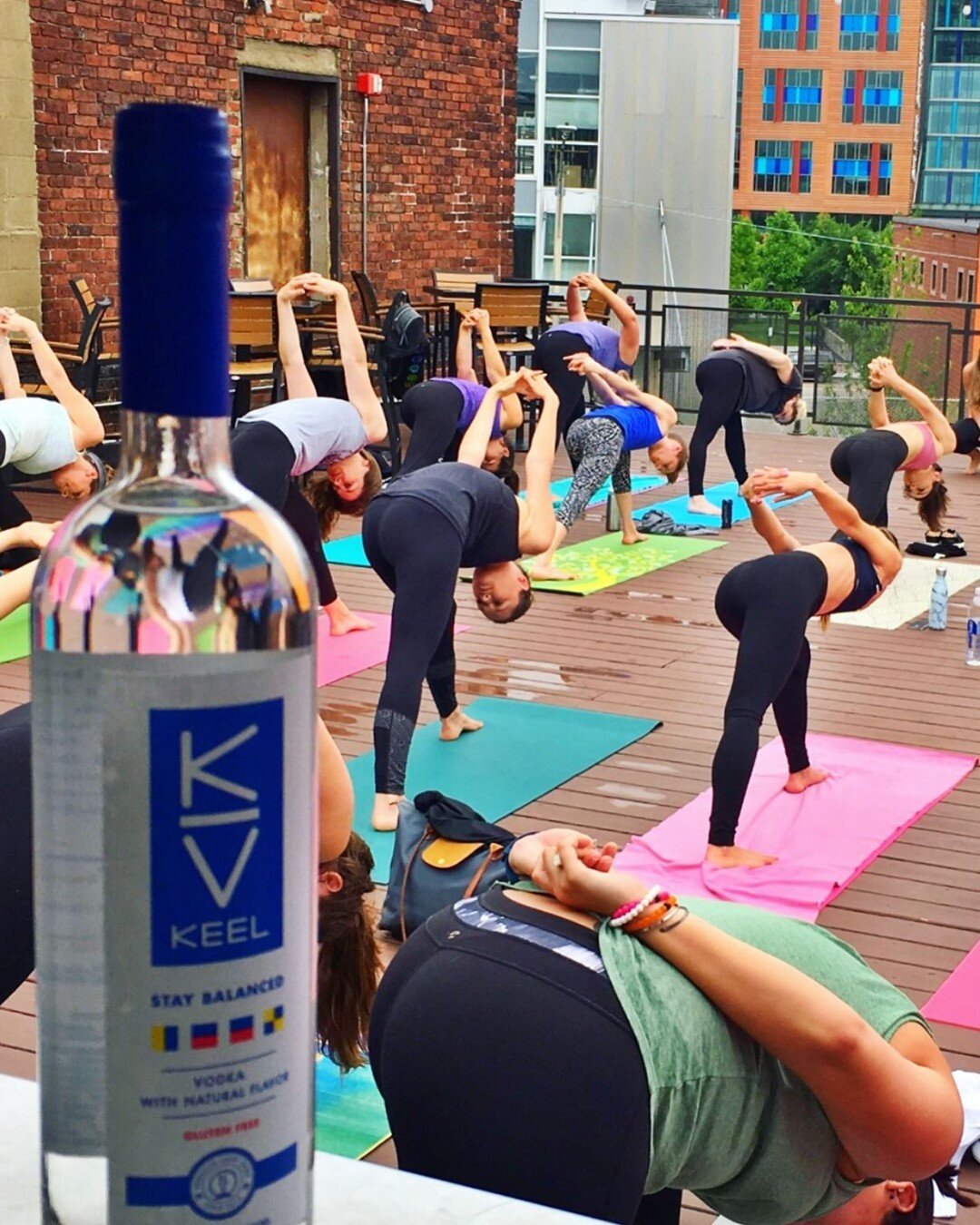 Take us back to the days of roof top yoga followed by KEEL cocktails.⠀ ⠀