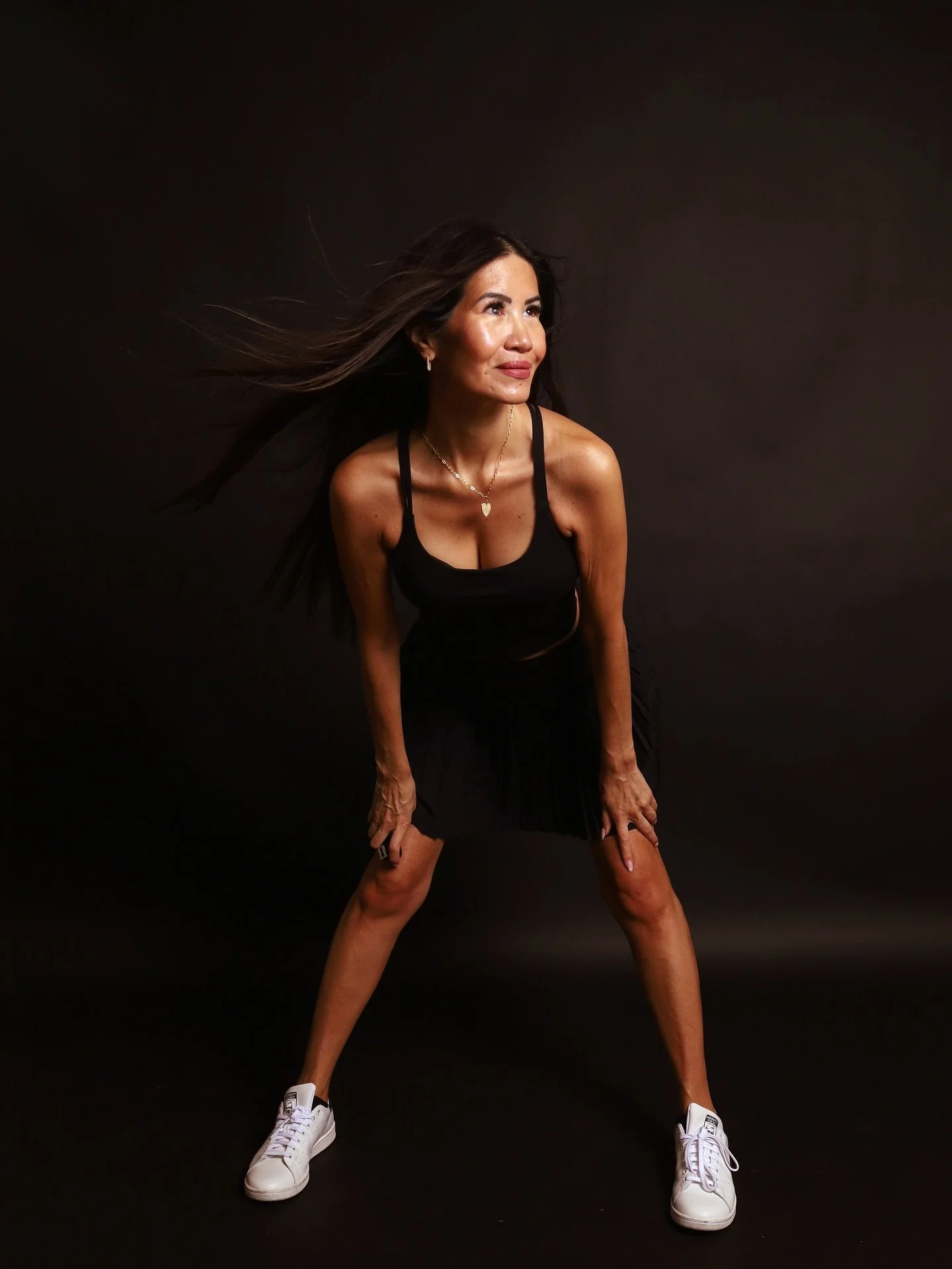 🎾 10-S NE1?
I heard someone say: "You'll never feel ready because "ready" isn't a feeling, it's a decision". I felt that. JUMPING RIGHT IN! Who's with me?!?
🎾 Tennis set by @fabletics
🎾 Got this set at the @baliansprings 3rd