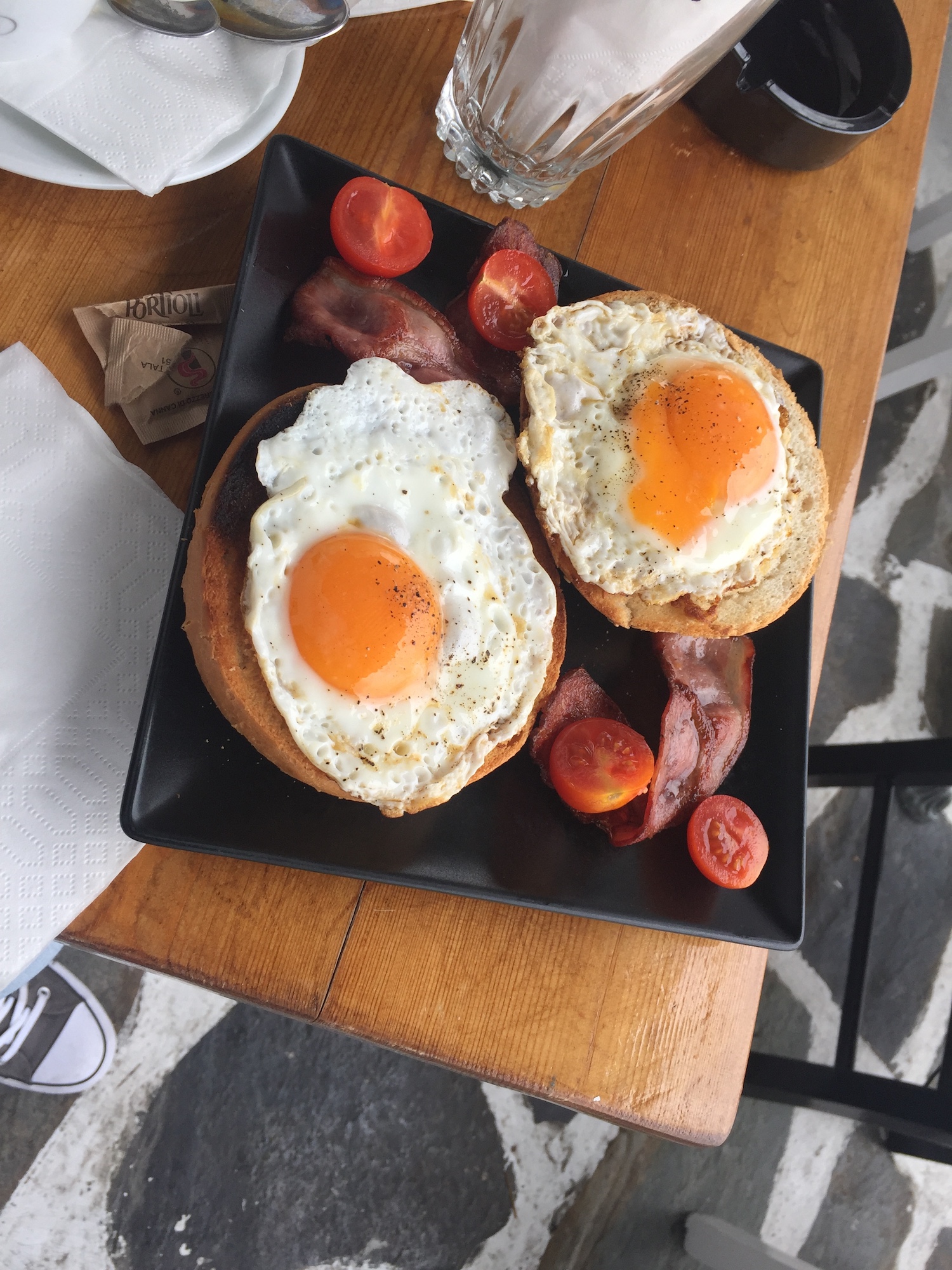 Mykonosbreakfast.JPG