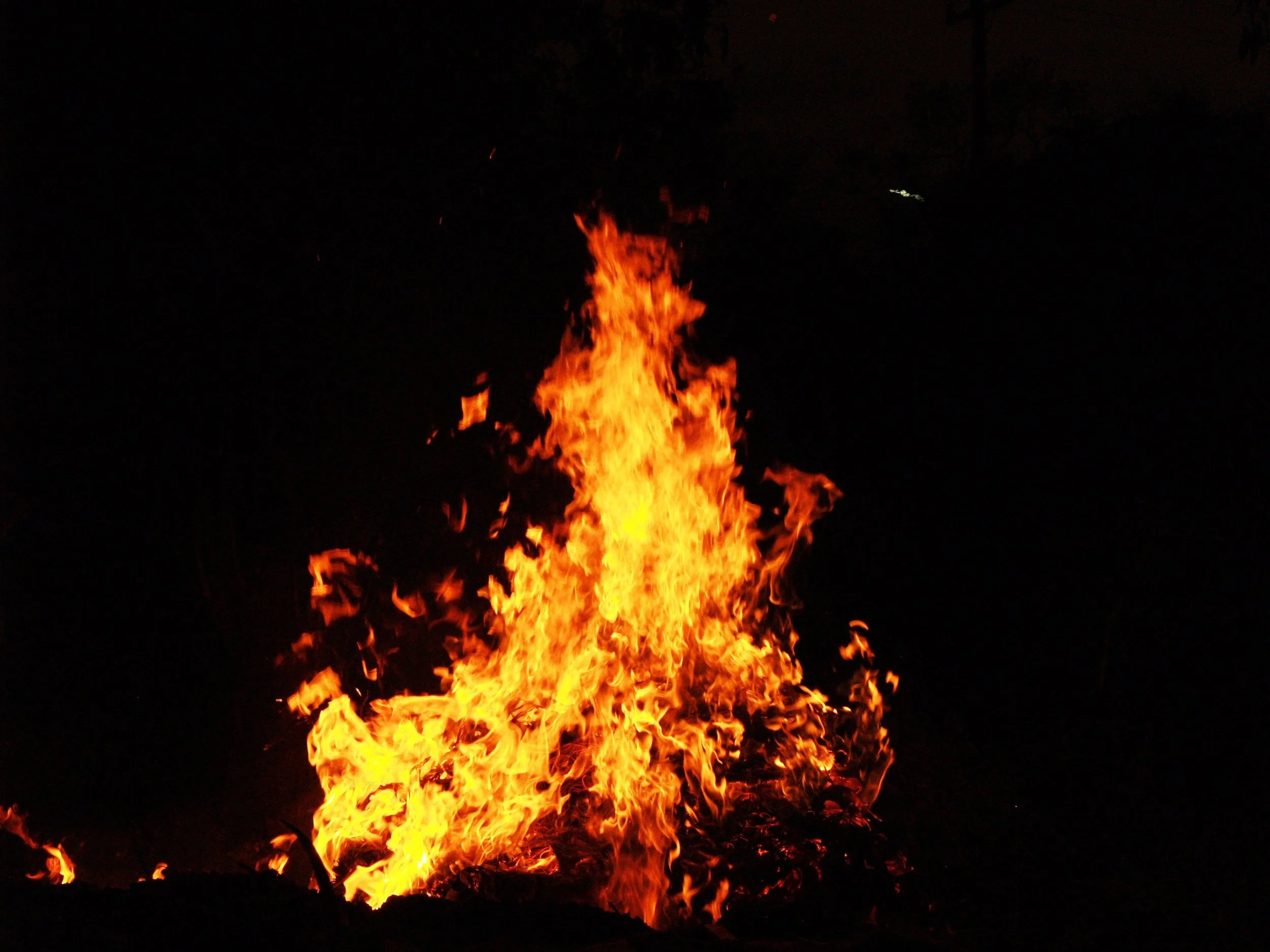 background-blaze-blazing-216621.jpg