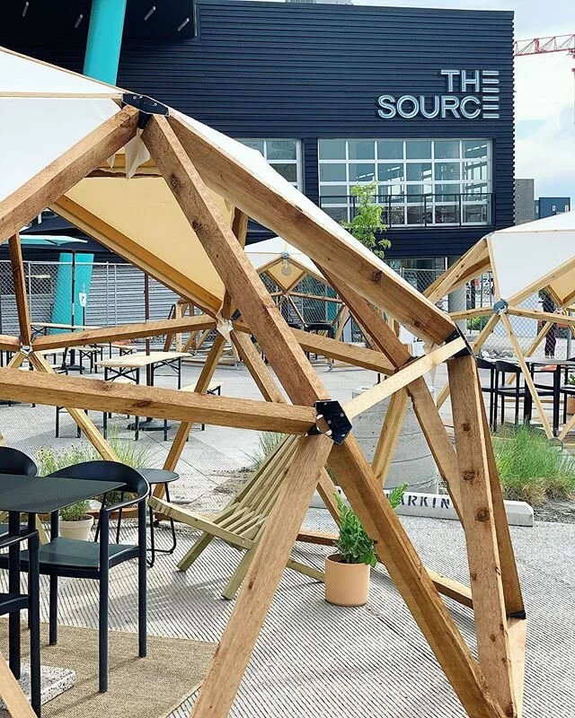 Surprise! OutSource opens tonight with over 30 tables, private dome seating, endless bbq and boozy patio punch. Enjoy any of The Source&rsquo;s incredible restaurants in OutSource and keep Smōk running with your drink orders 👋🏻
.
OutSource is open 