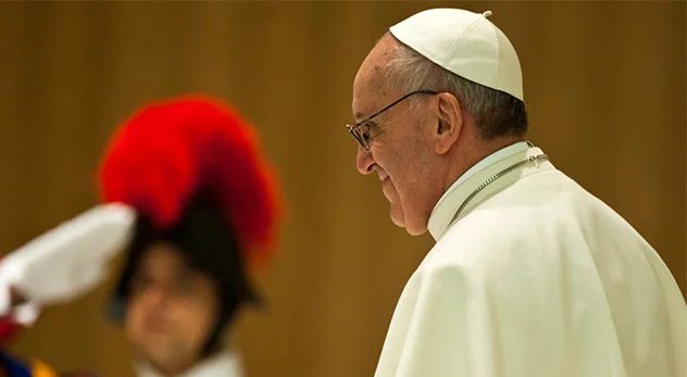 Pope Francis Craze May be Idolatry, Says Catholic Writer