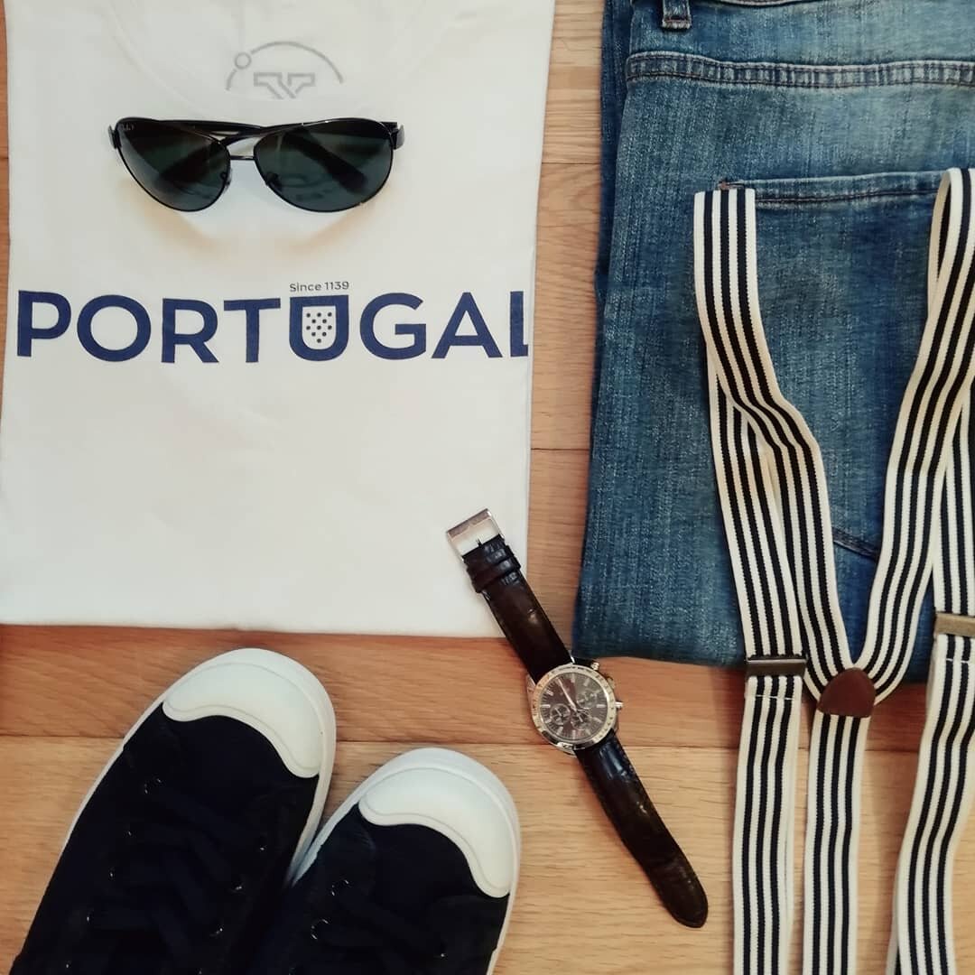 &quot;Casual Friday&quot; ☀️🎉🙏
.
.
.
#txirte #thatfamousunknownbrand #portuguesebrand #qualitytshirt #txirteportugal #tshirt #organiccotton #ringspuncotton #theperfectsouvenir #tshirtstore #portuguesedesign #portugal #visitportugal #compredopequeno