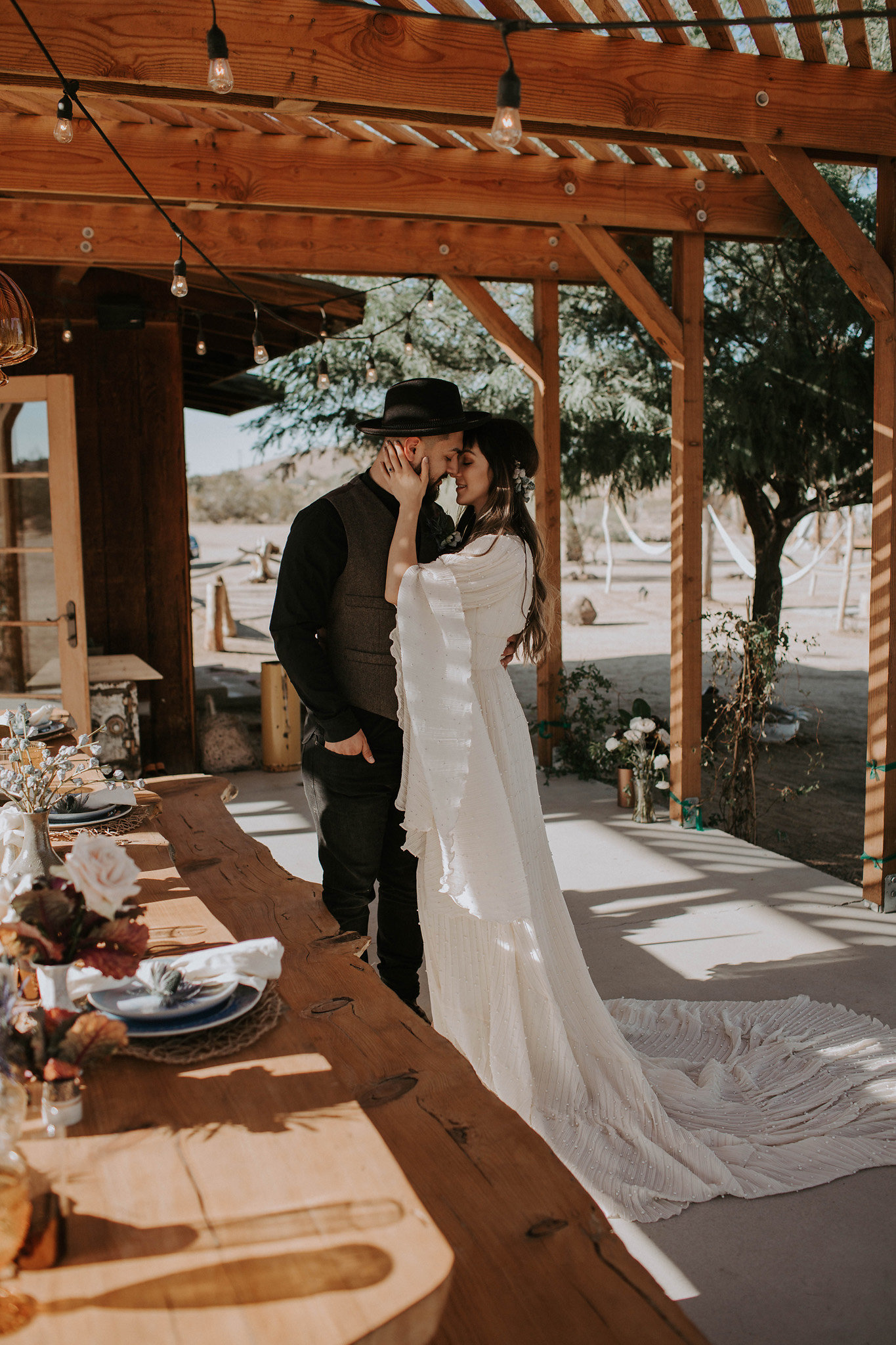 Joshua-Tree-Airbnb-Elopement-12.jpg