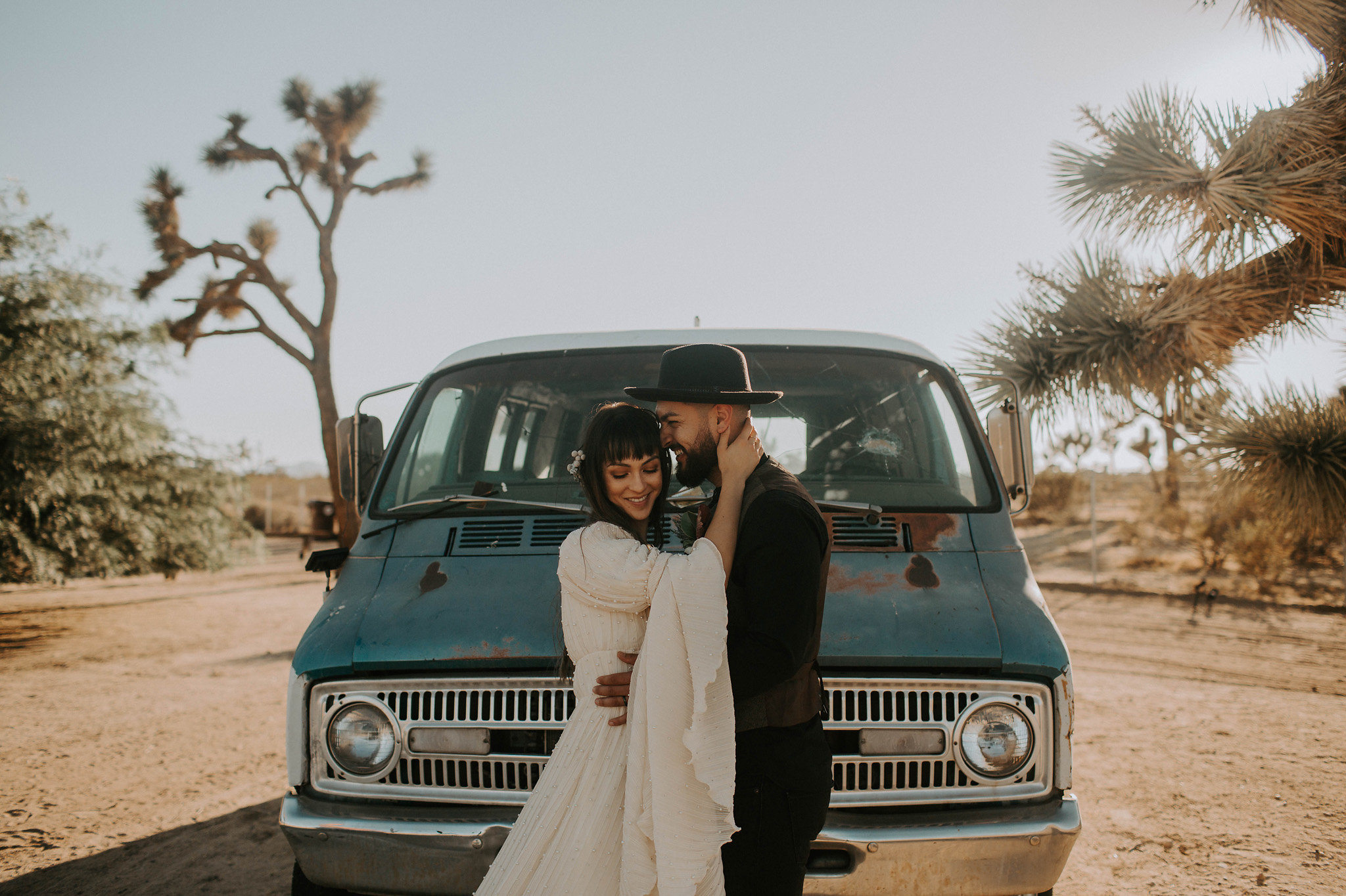 Joshua-Tree-Airbnb-Elopement-27.jpg
