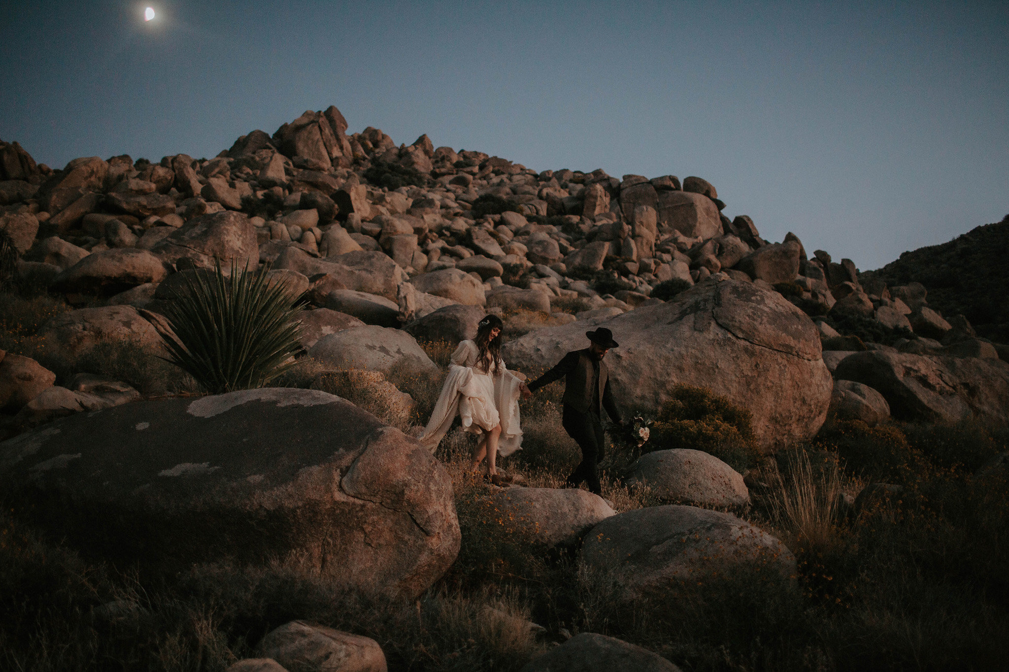 Joshua-Tree-Airbnb-Elopement-37.jpg