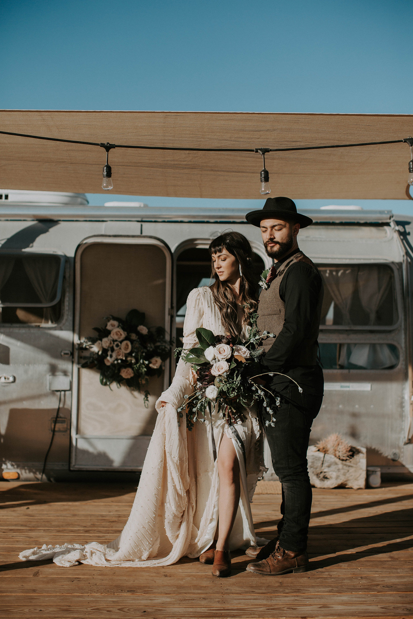 Joshua-Tree-Airbnb-Elopement-60.jpg