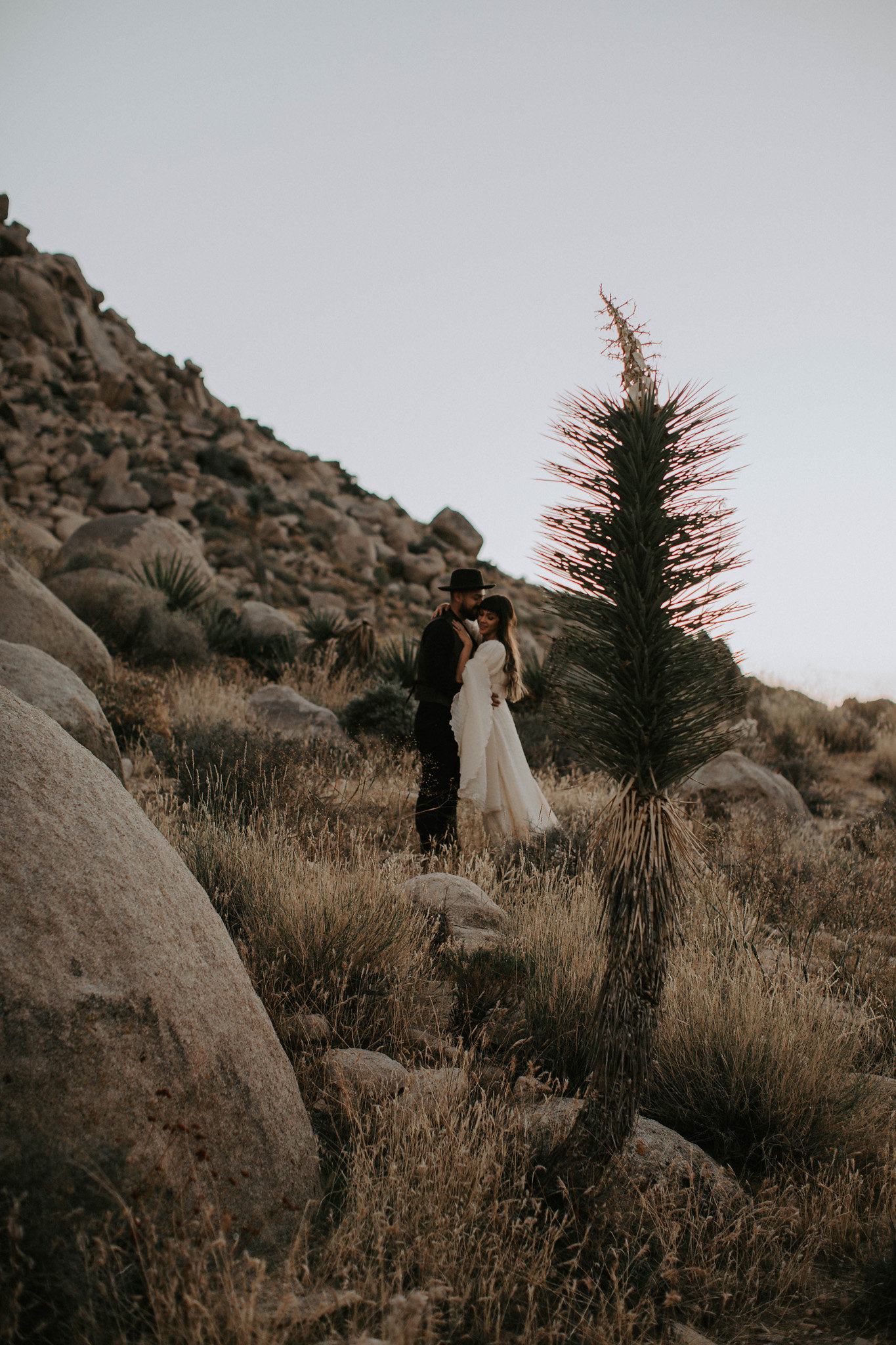 Joshua-Tree-Airbnb-Elopement-78.jpg