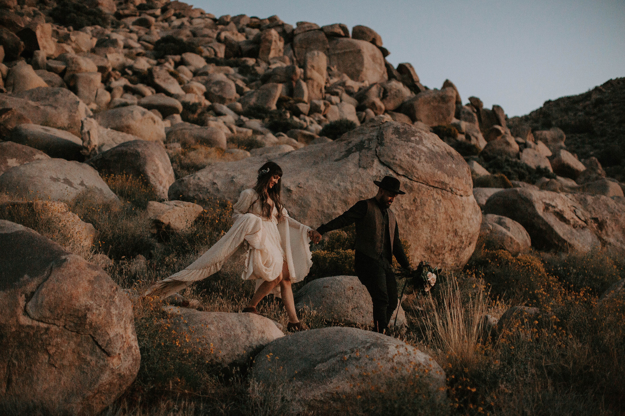 Joshua-Tree-Airbnb-Elopement-85.jpg