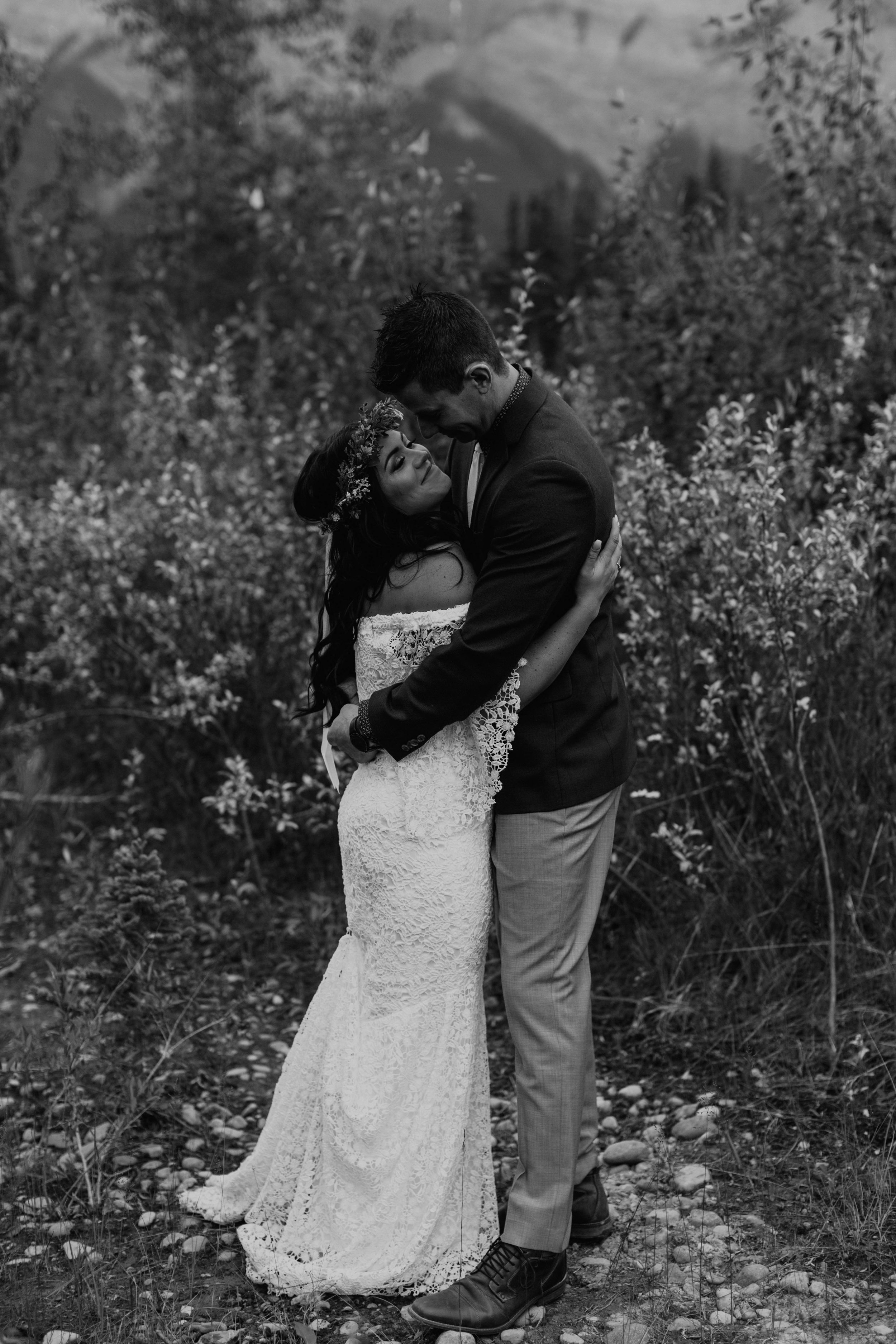 bride and groom portraits - Canmore, Alberta wedding | Michelle Larmand Photography