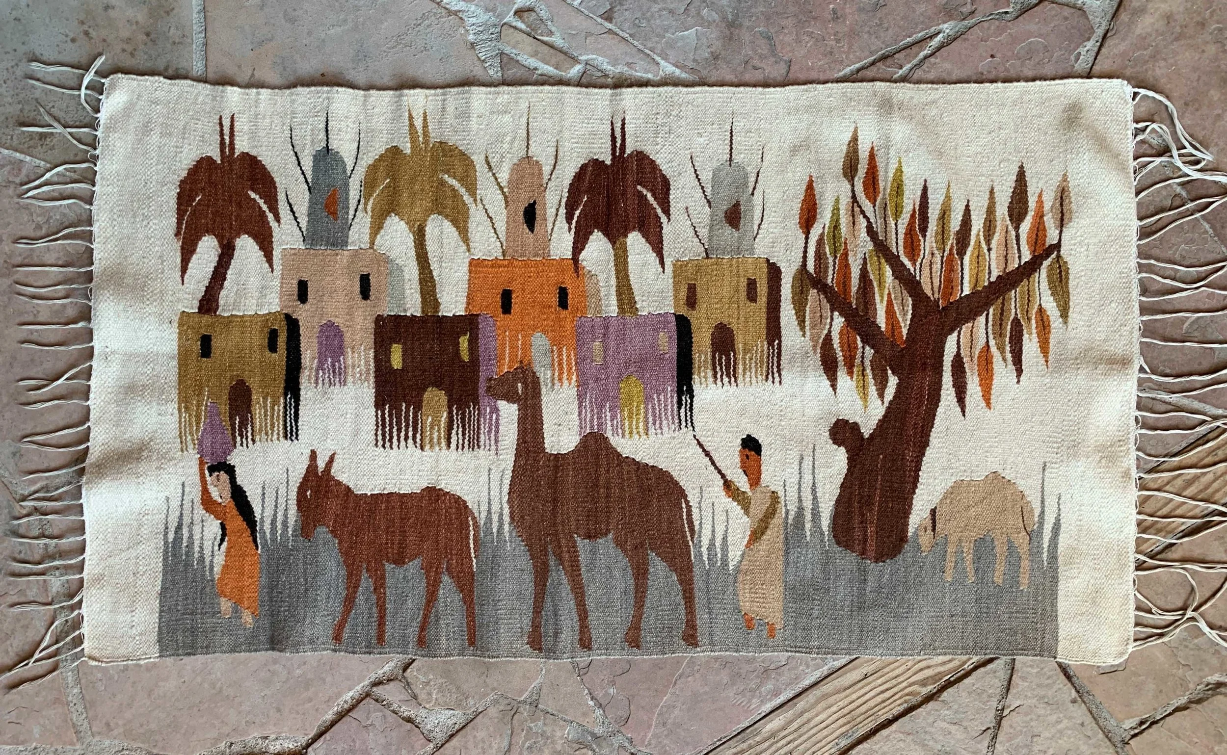 Vintage Pictorial Kilim Rug- 2'5" x 4'6” Wall Art