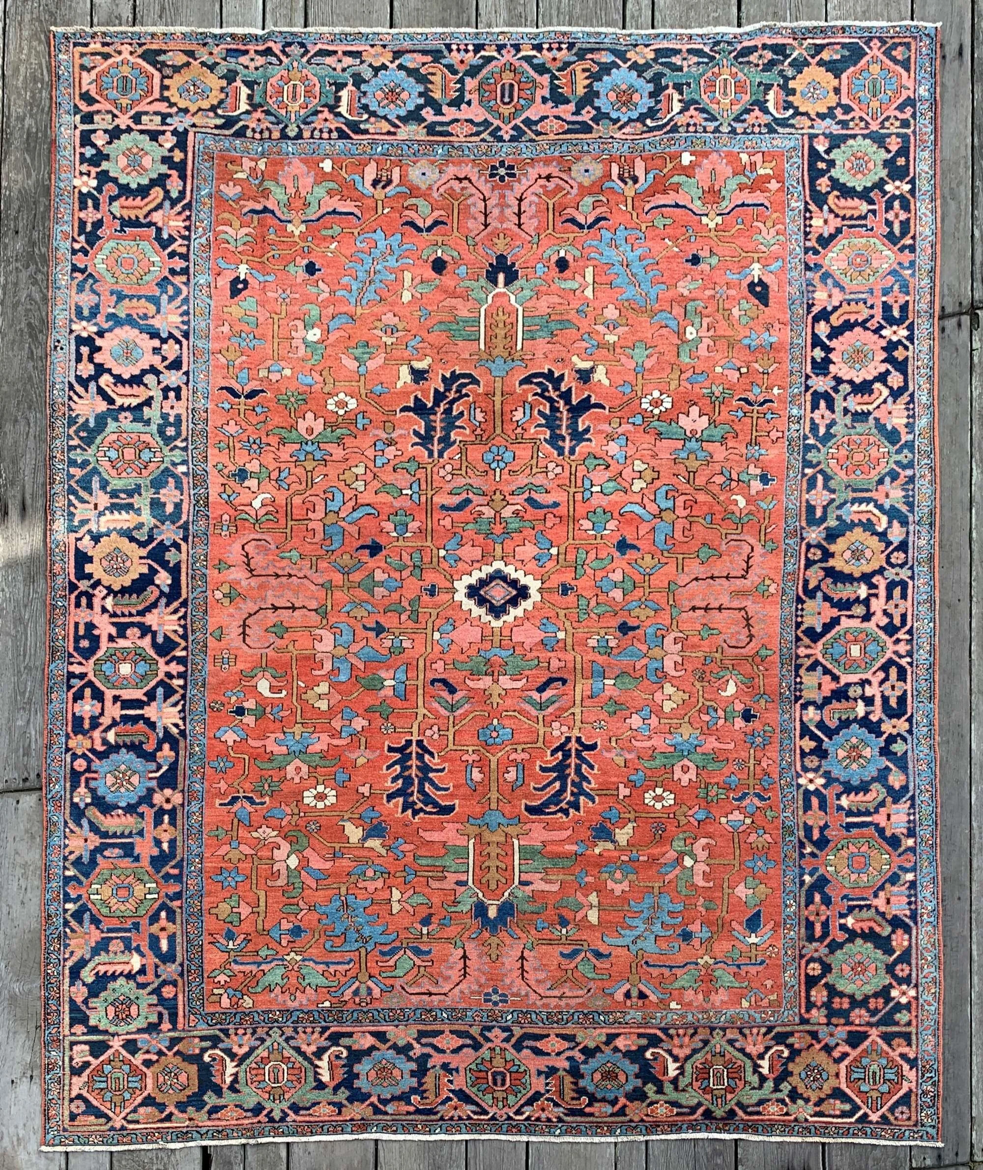 antique heriz serapi rugs