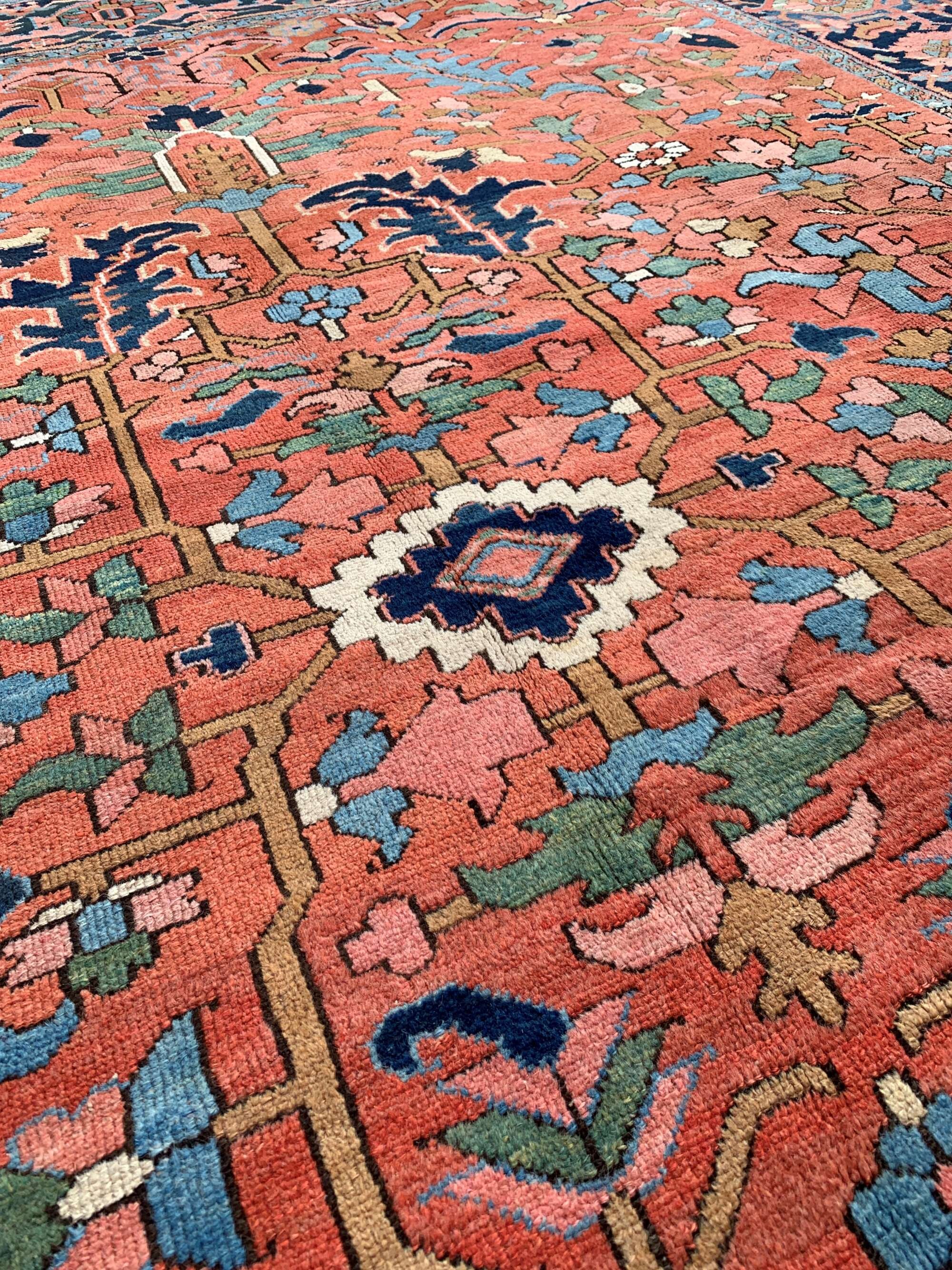 antique heriz serapi rugs