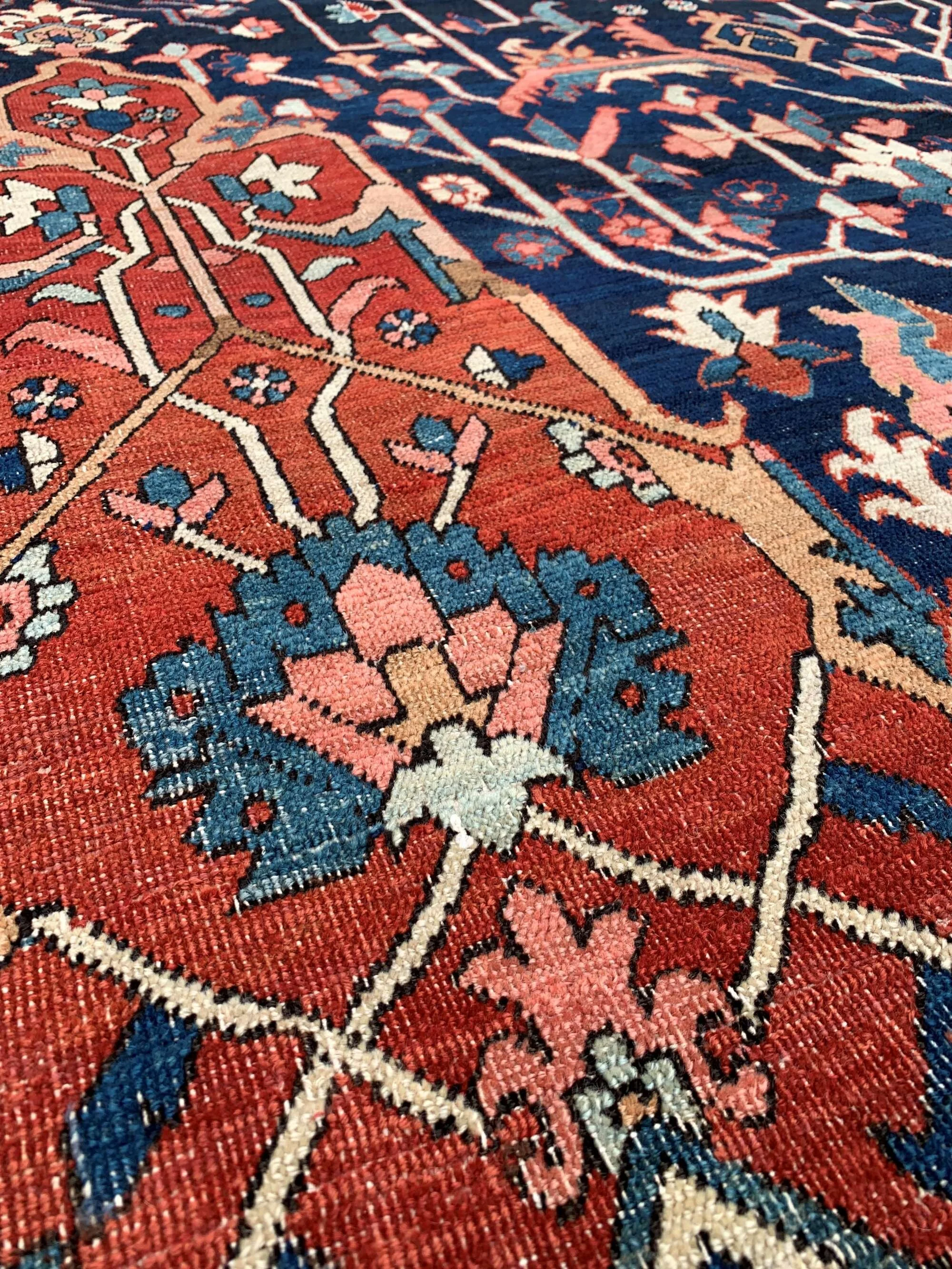 serapi heriz rug 19th century