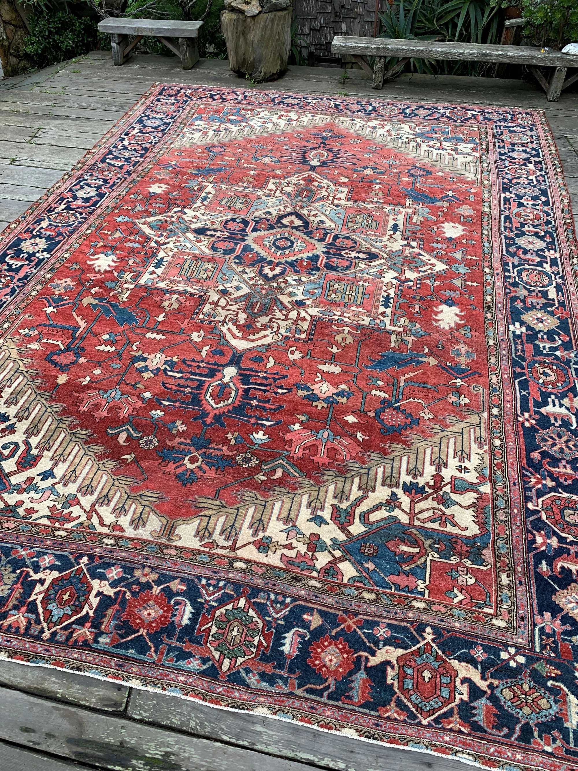 large heriz serapi rug
