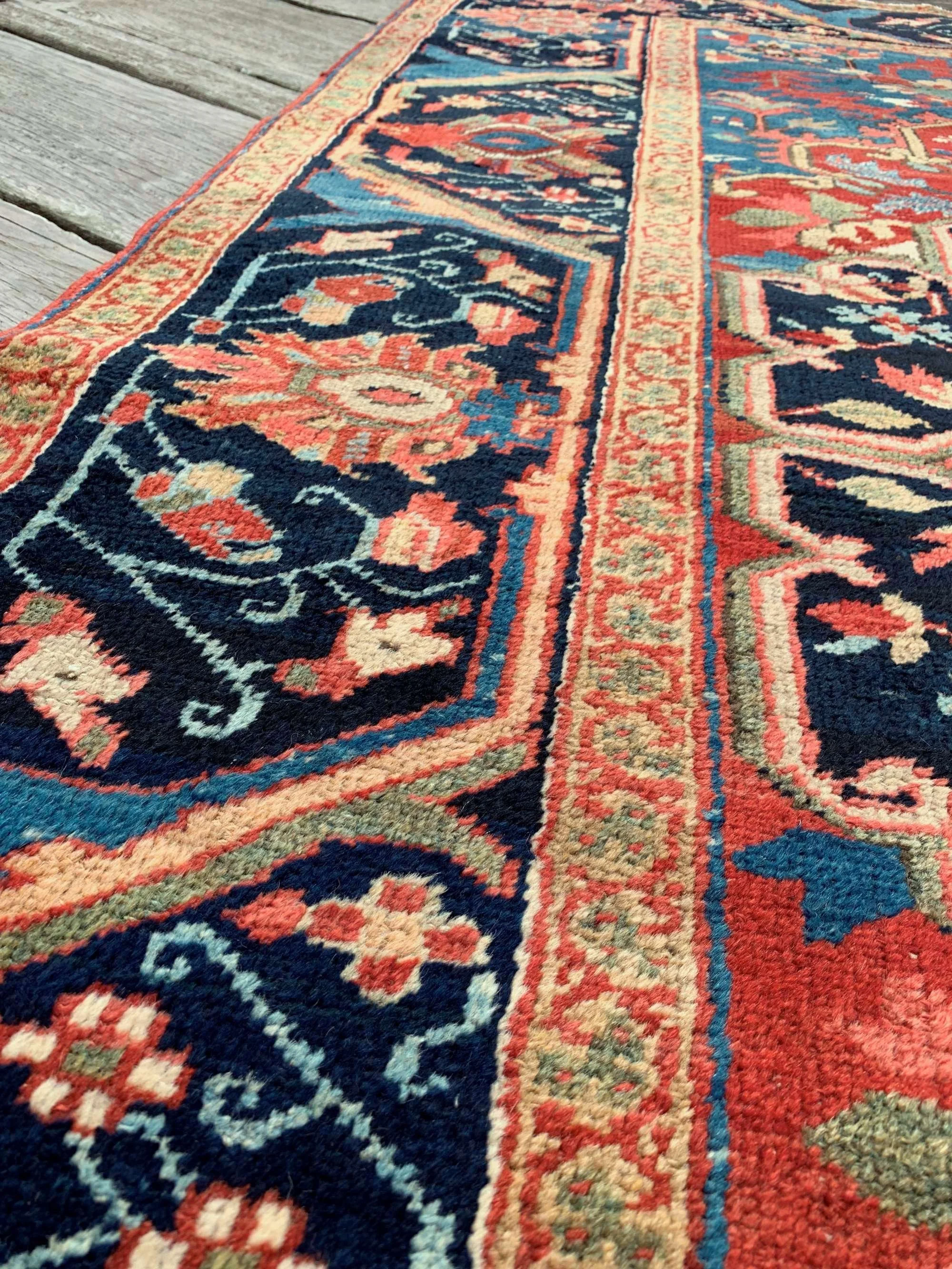 serapi rugs